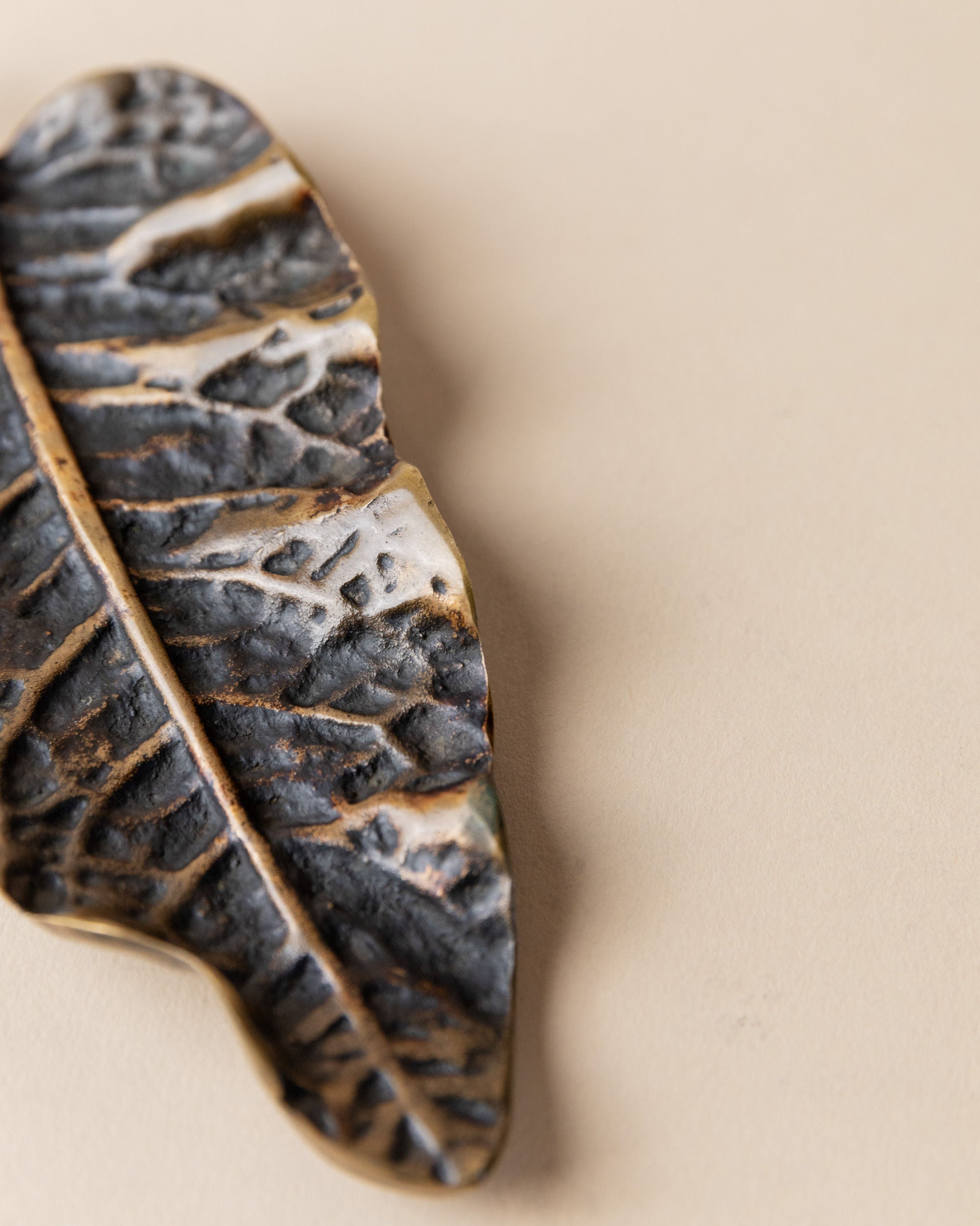 Bronze Vide-Poches in Leaf Shape, Italy 1960s