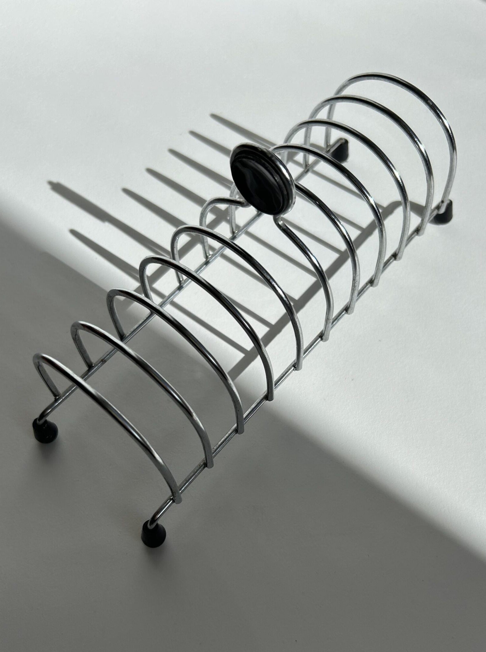 Postmodern Toast Rack Tomado Holland | The Oblist