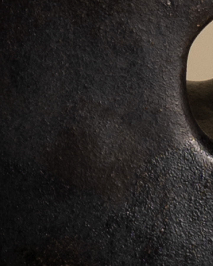 Silhouette Vase 05 - The Tunnel Series