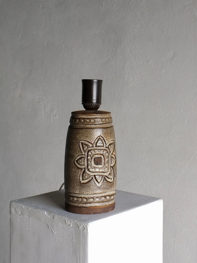 Mid-century stoneware table lamp with geometric floral motif