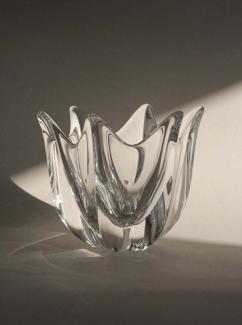 Jan Johansson clear crystal Belle bowl with flame-like edges