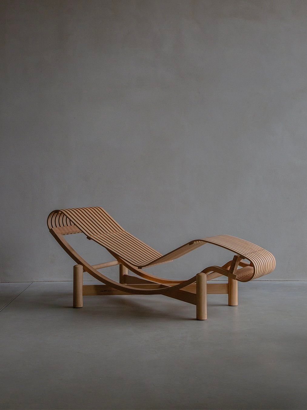 Charlotte Perriand - 522 Tokyo Lounge Chair