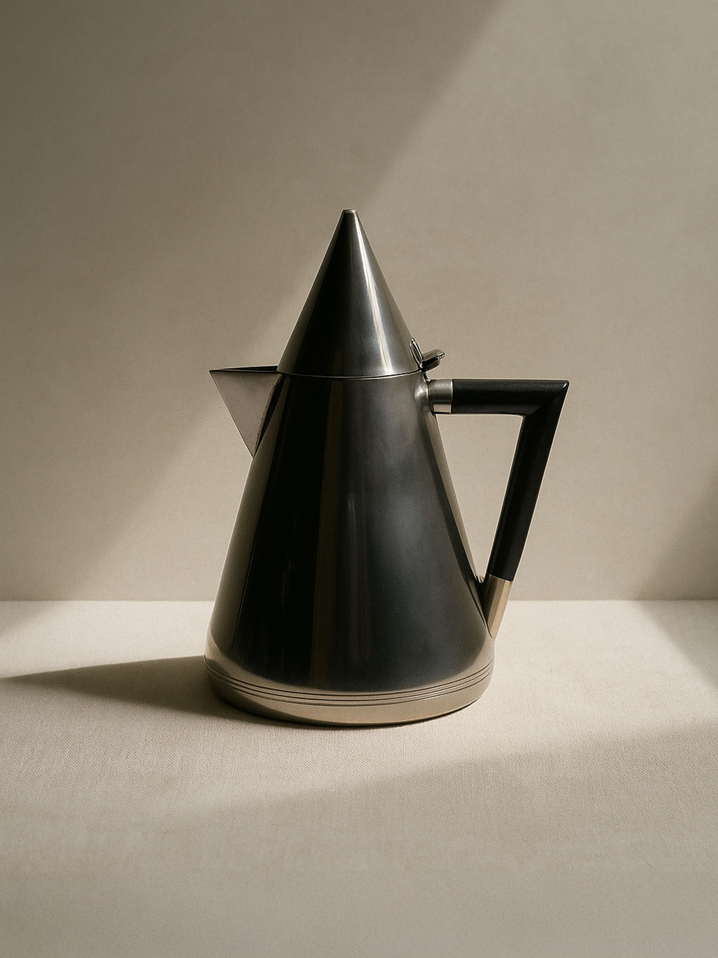 Coffee Set with bakelite handle - Art Deco 1930s