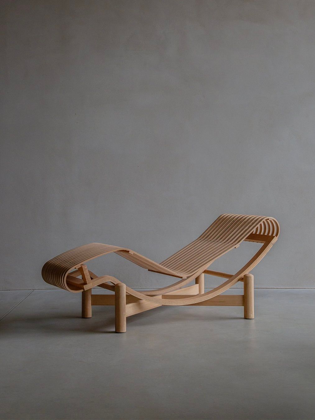 Charlotte Perriand - 522 Tokyo Lounge Chair