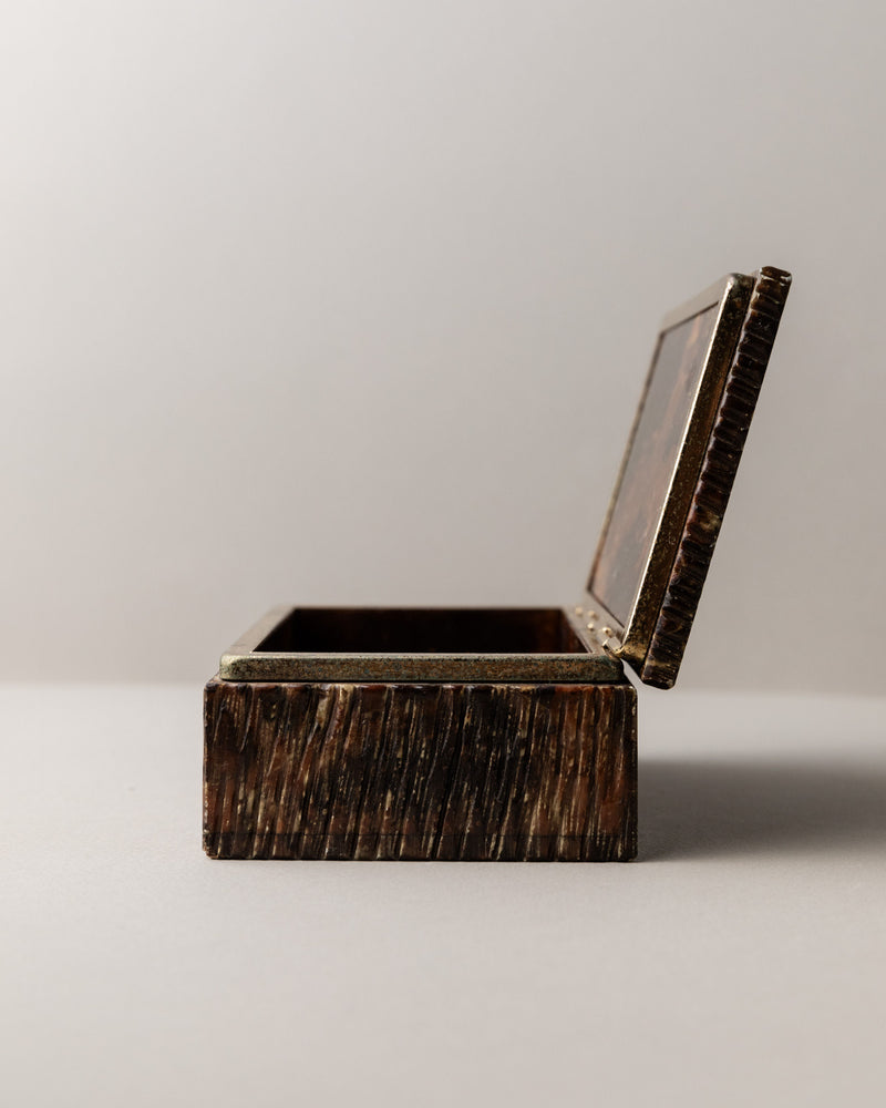 The Alabaster Box by Bottega Jacobs, Italy 1970s, features a decorative lidded design with a wooden finish and open lid, evoking vintage charm—ideal for keeping your treasured items.