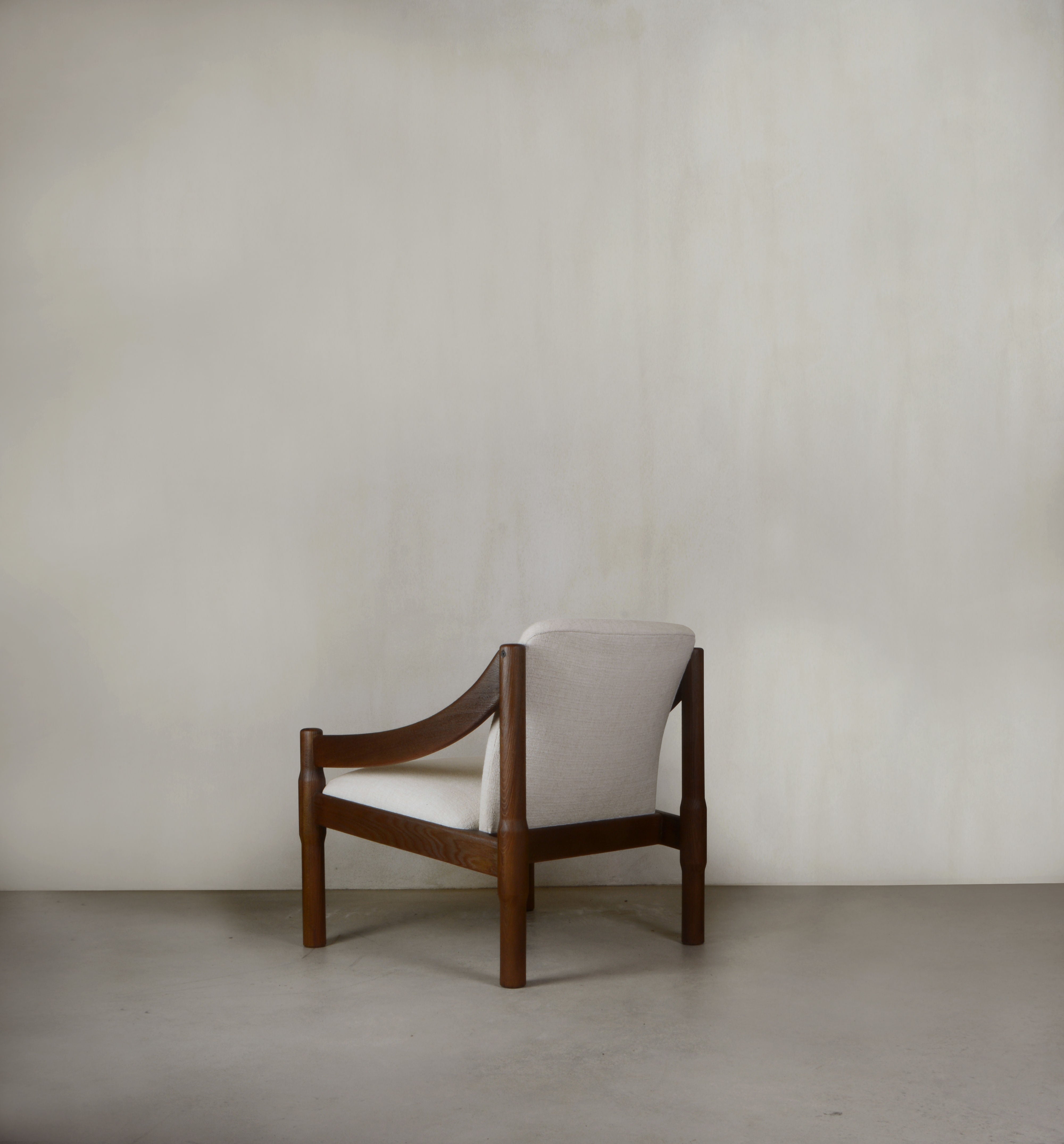 Pair of Carimate 930 armchair by Vico Magistretti, 1960