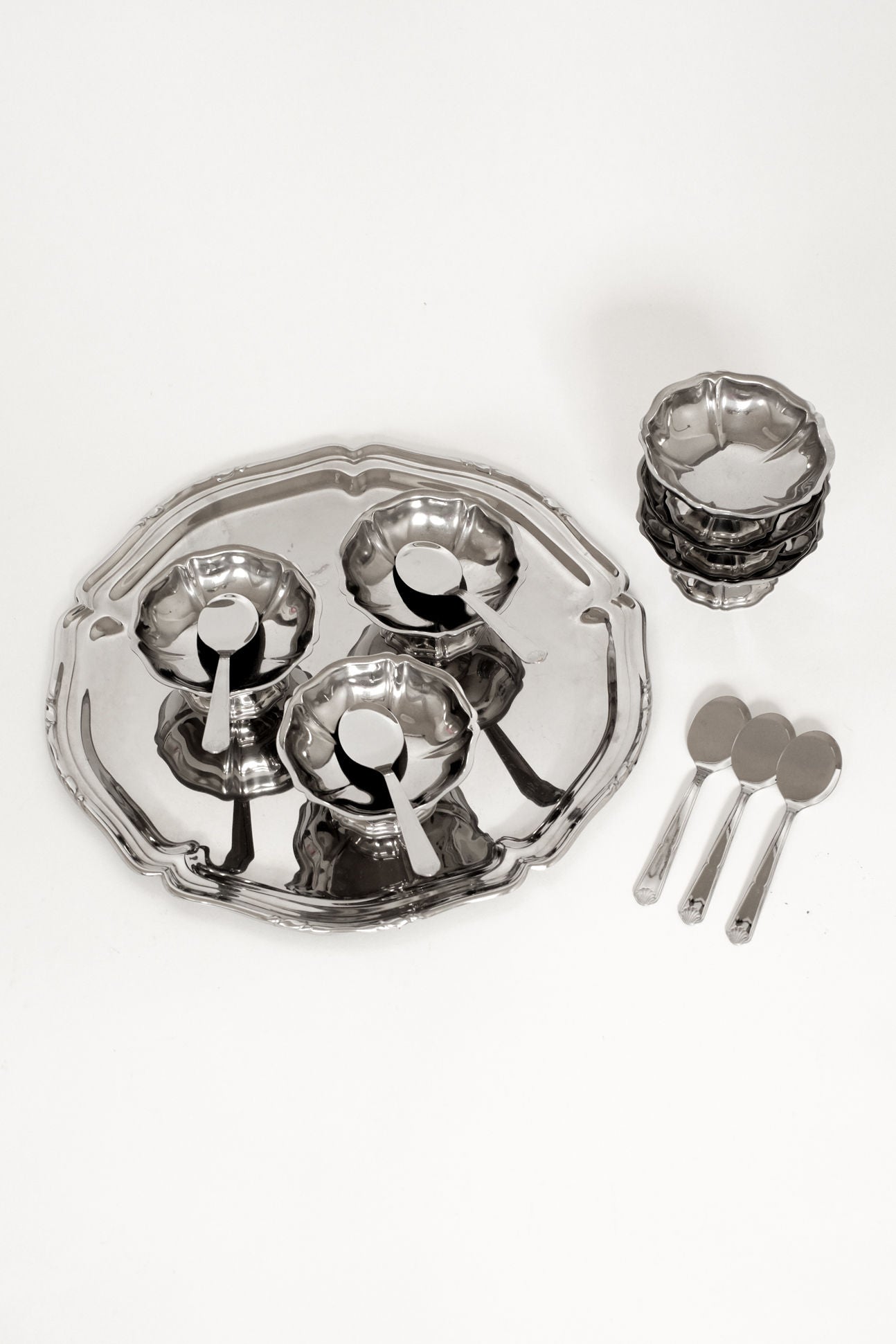 Plat de service Guy Degrenne en porcelaine de Limoges, Jour de Venise Platine Plat de service Guy Degrenne en porcelaine de Limoges, Jour de Venise Platine