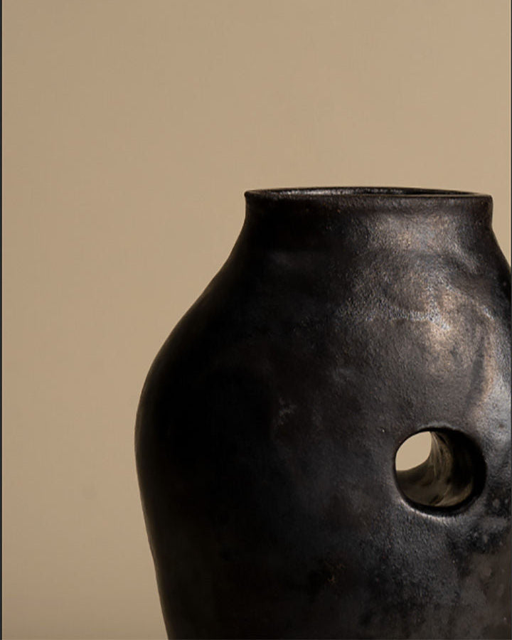 Silhouette Vase 05 - The Tunnel Series
