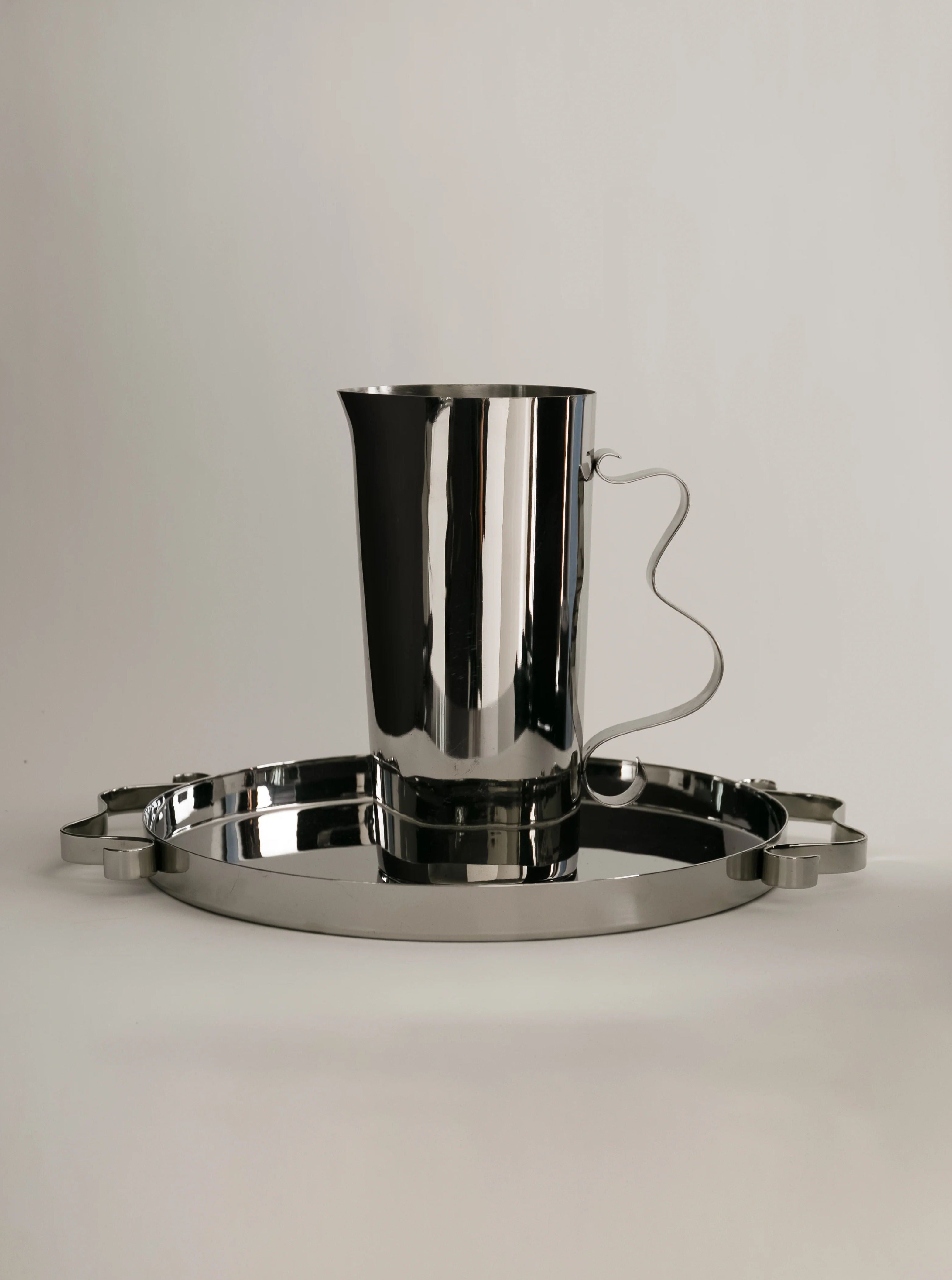 Squiggle Pitcher — lifestyle setting