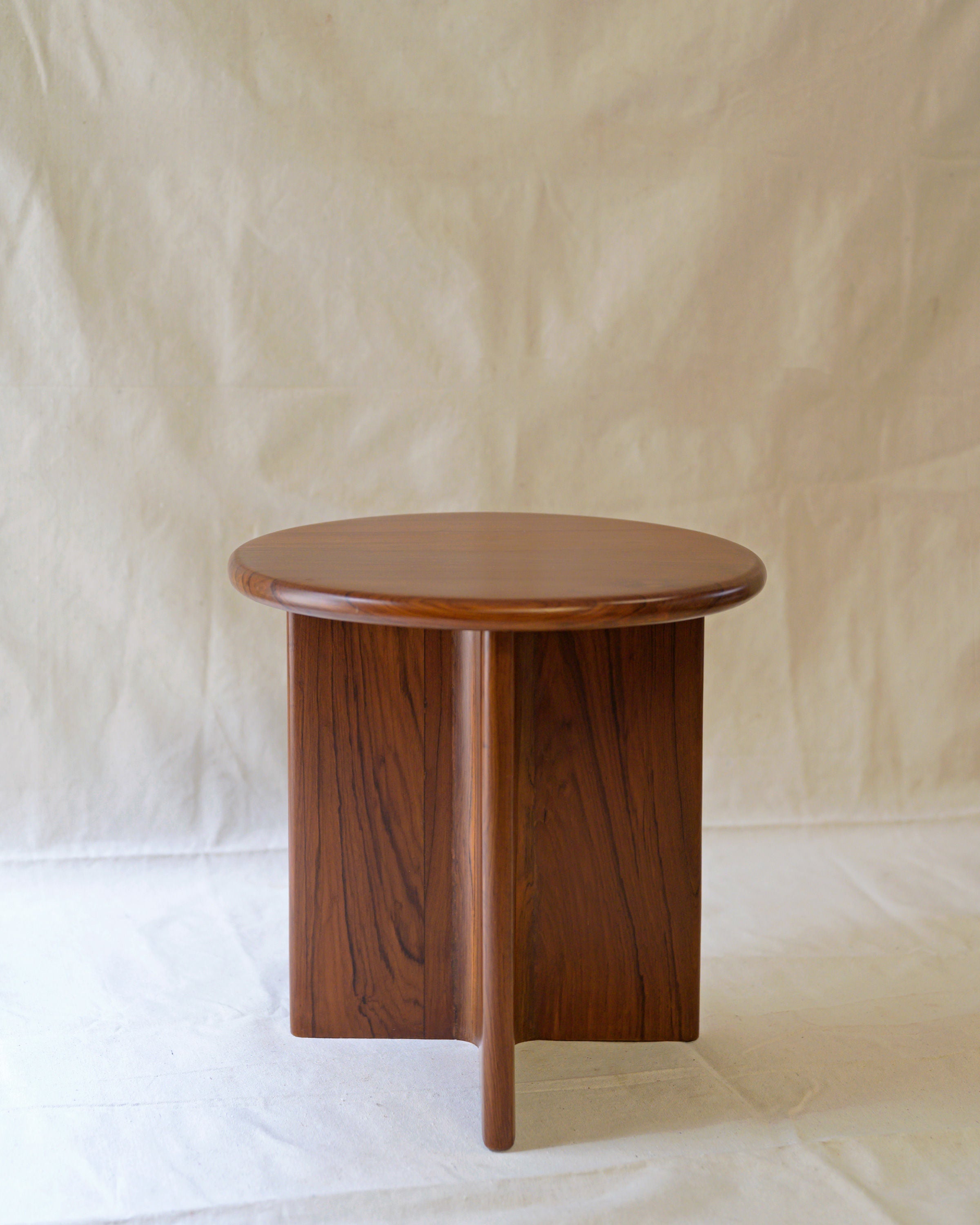 Set of 2 Wood Side Tables