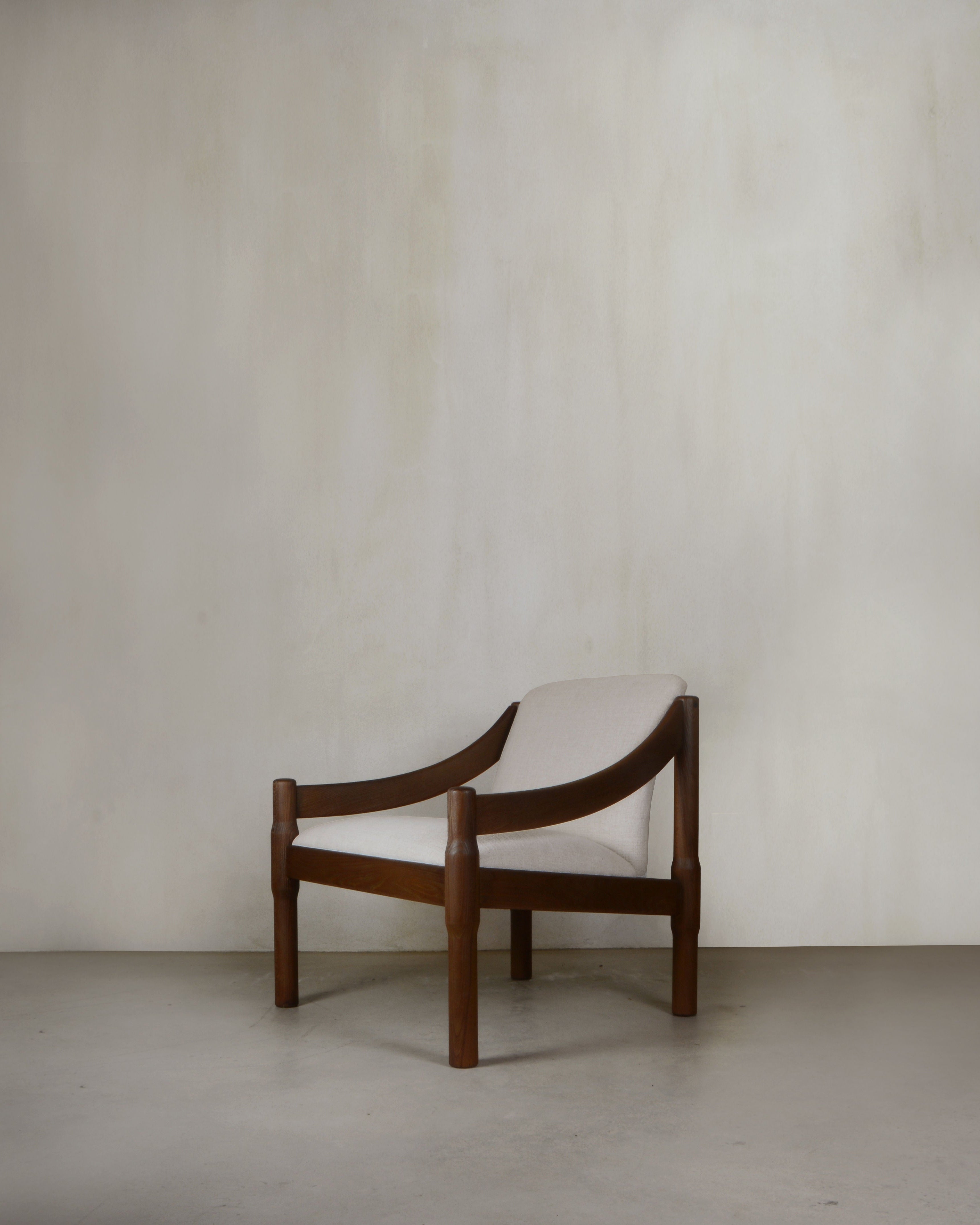 Pair of Carimate 930 armchair by Vico Magistretti, 1960