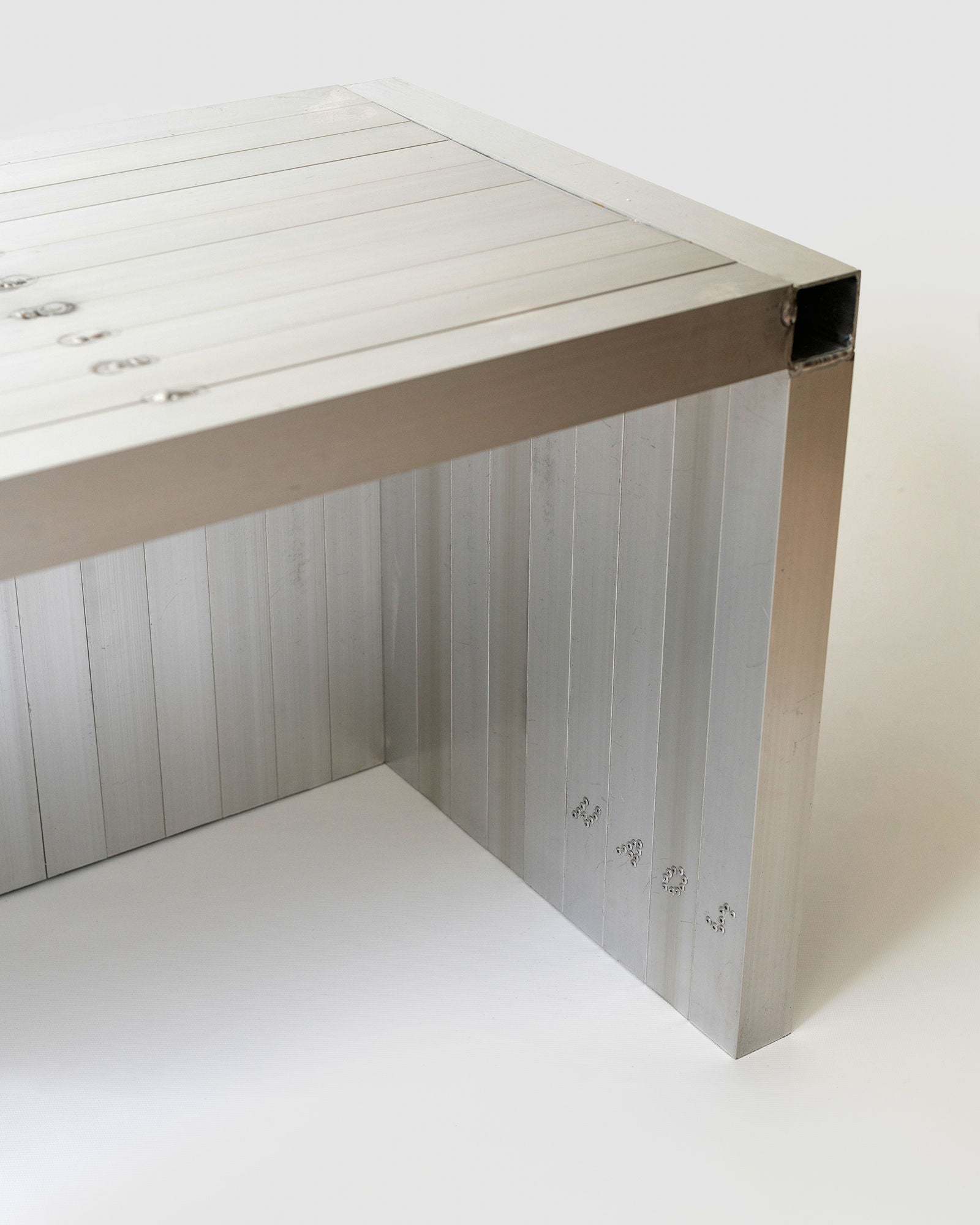 Aluminum Bench by Studio HAOS | The Oblist