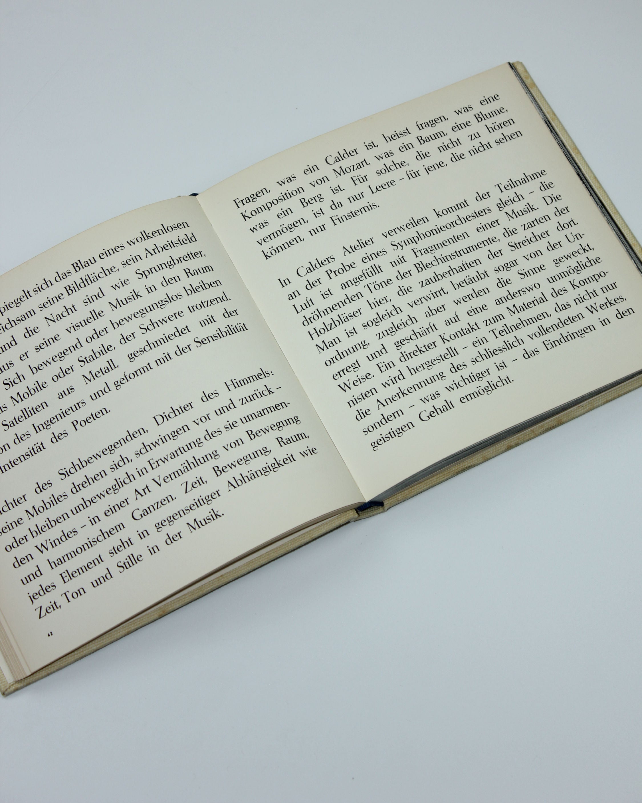 Livre d'art CALDER