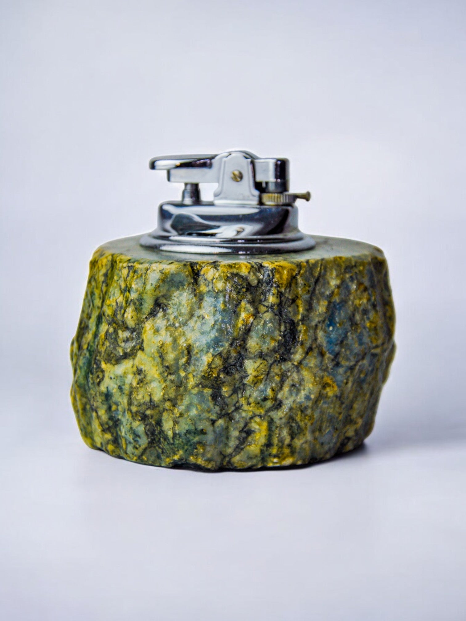 Green alabaster table lighter by Romano Bianchi, Italy 1970s