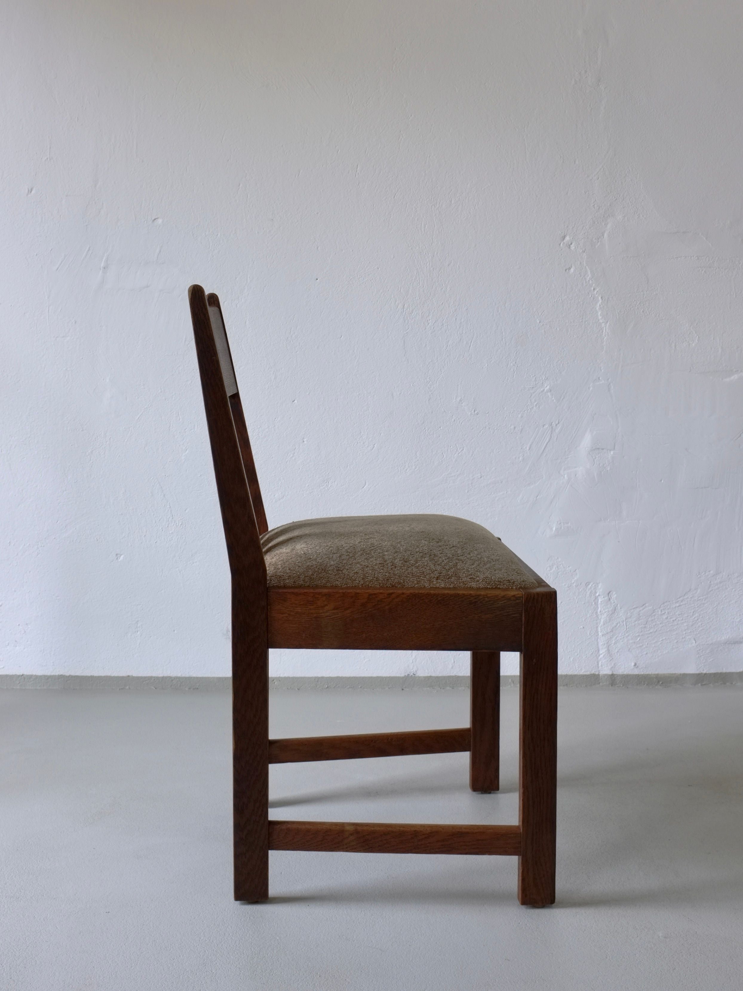 4 Arts & Crafts Oak Dining Chairs, 1910s