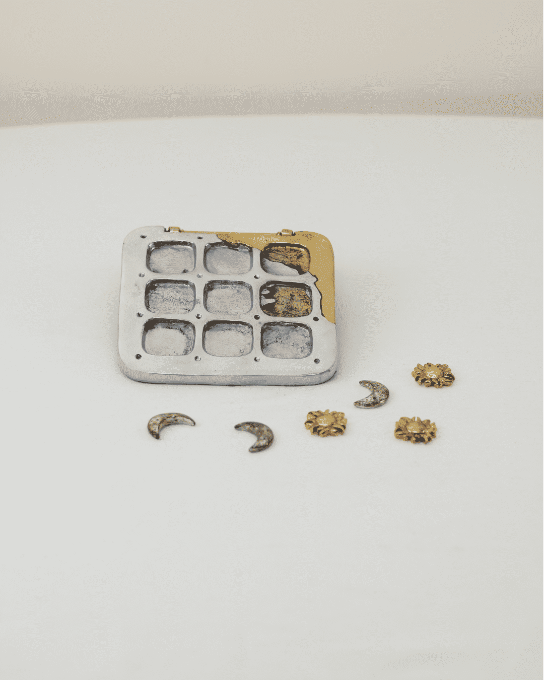 Brutalist Tic Tac Toe