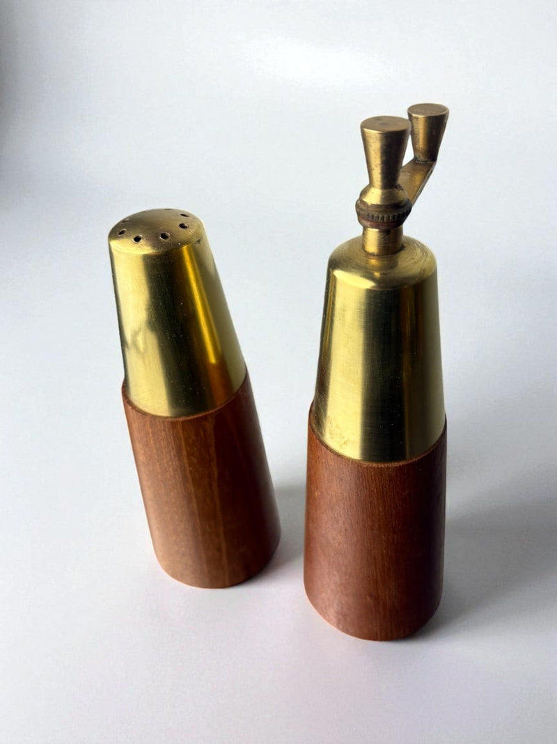 Rosewood and brass salt pepper set profile view 1970s Italian design