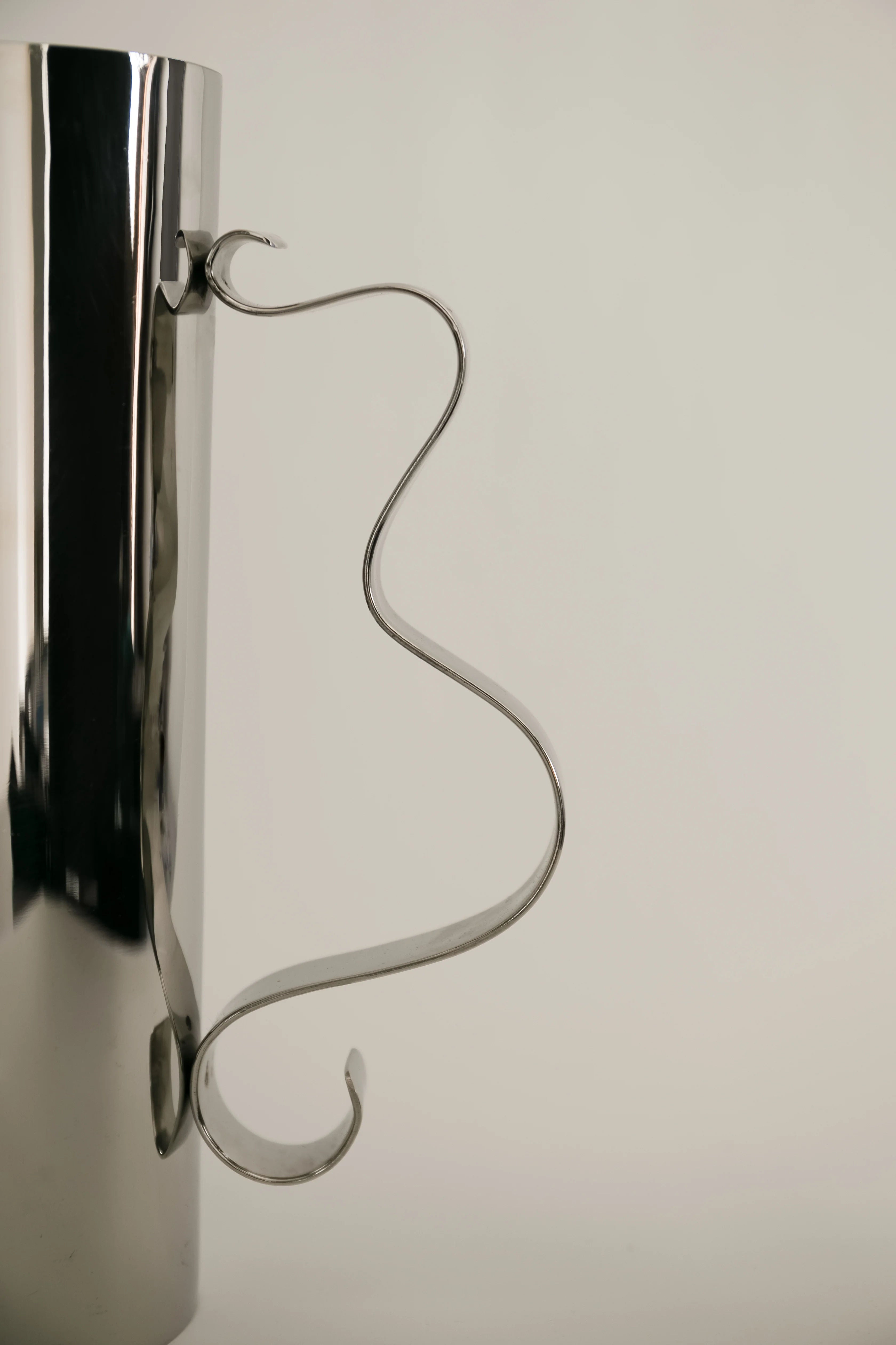Squiggle Pitcher — close-up