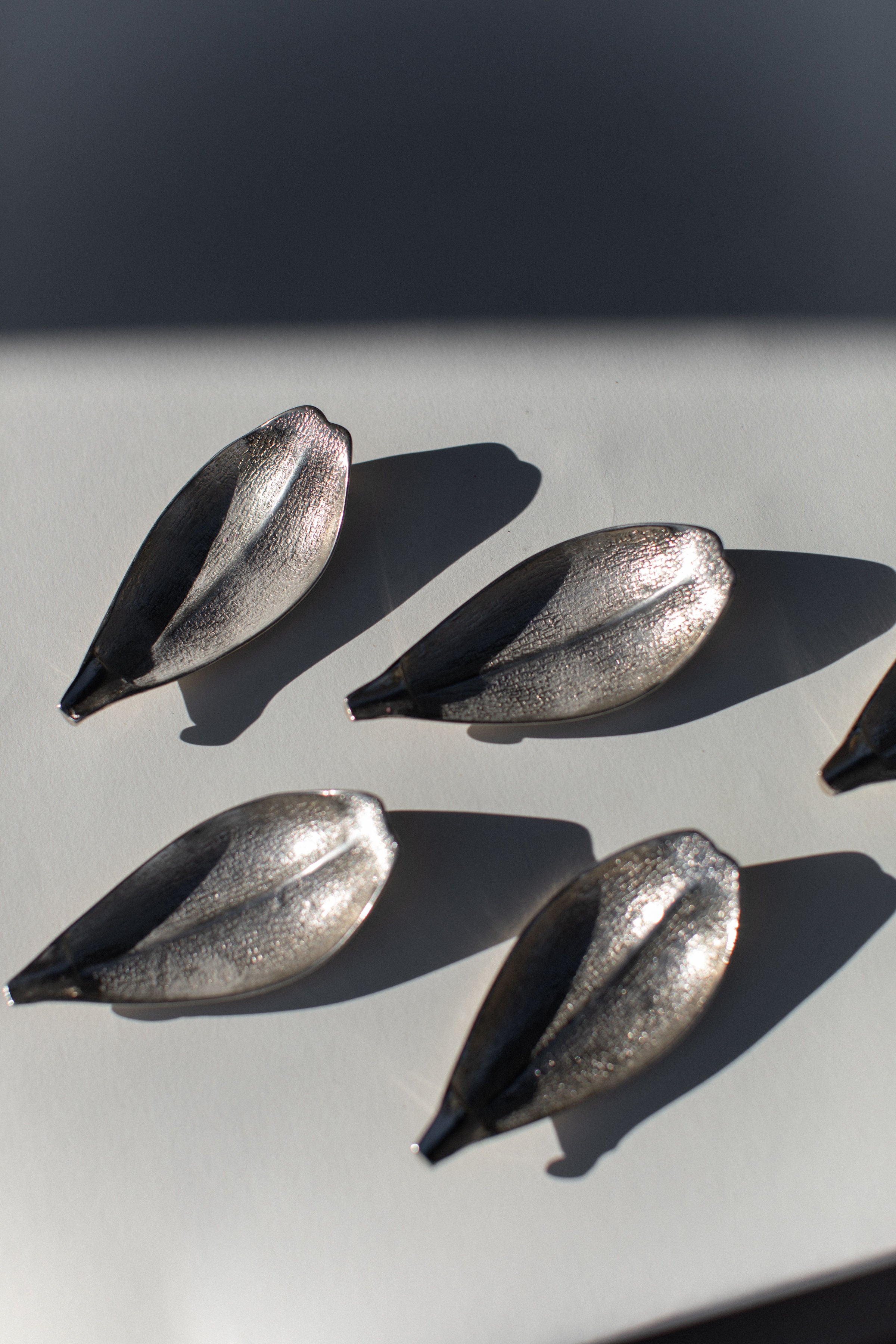 Set of 5 Serveware Leafs