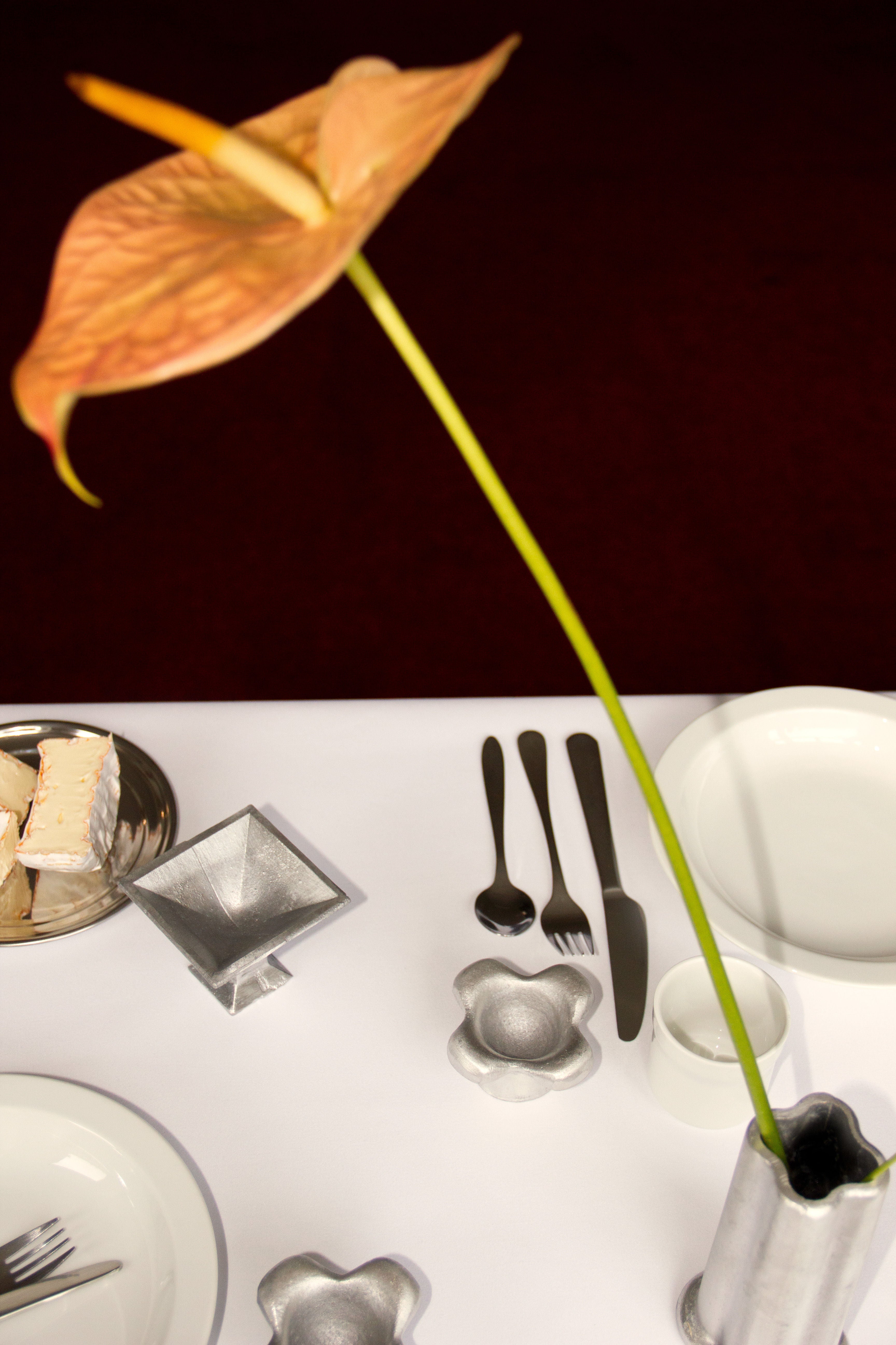 'Kare' Serving Coupe