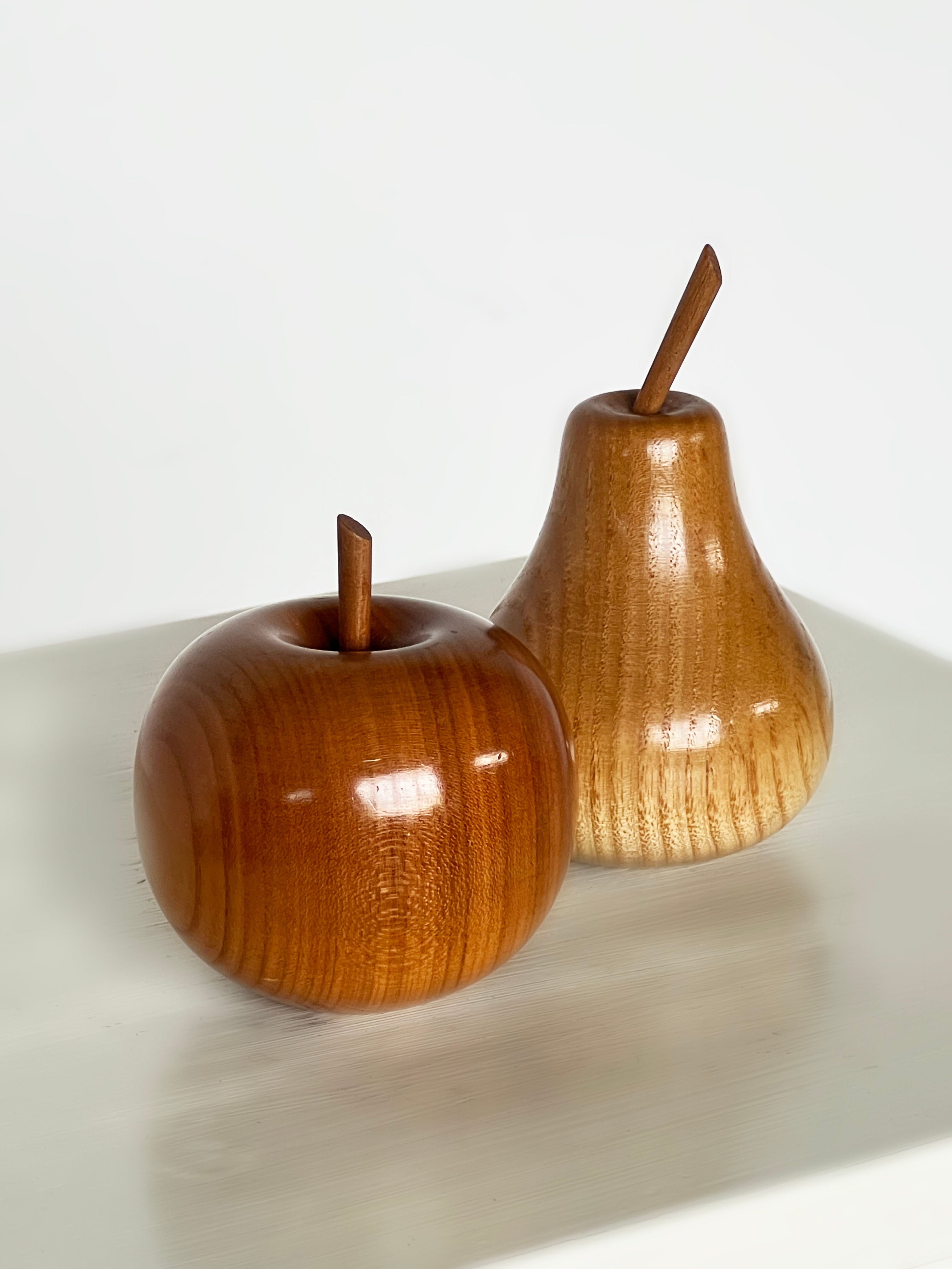 Apple & Pear Sculpture  by David Gliddon