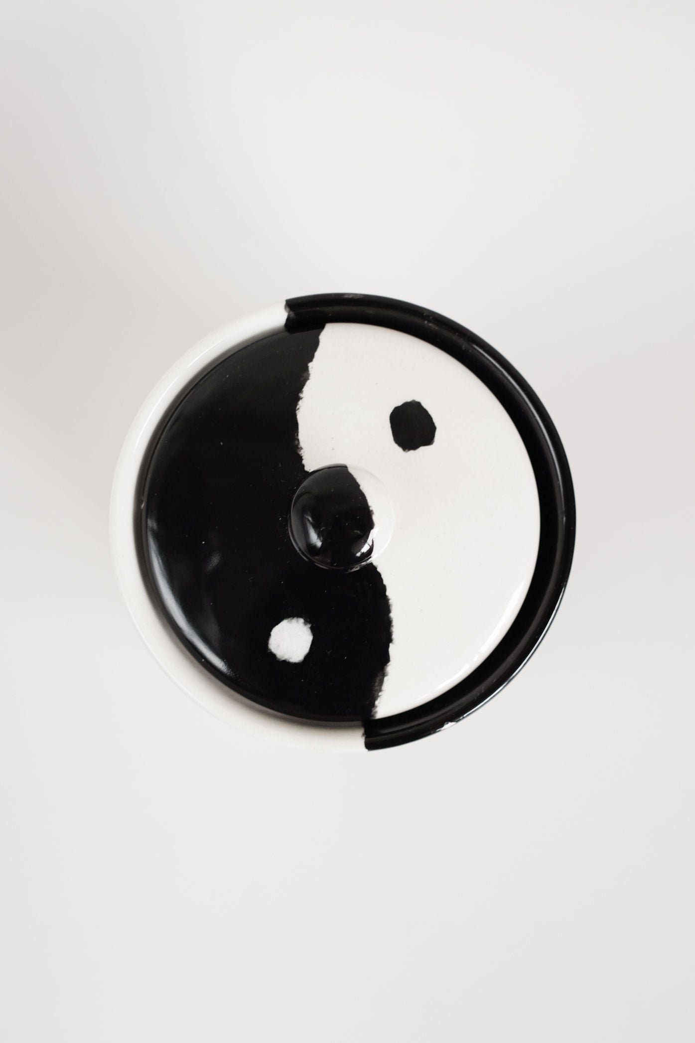 Pot en céramique fait main Ying-Yang