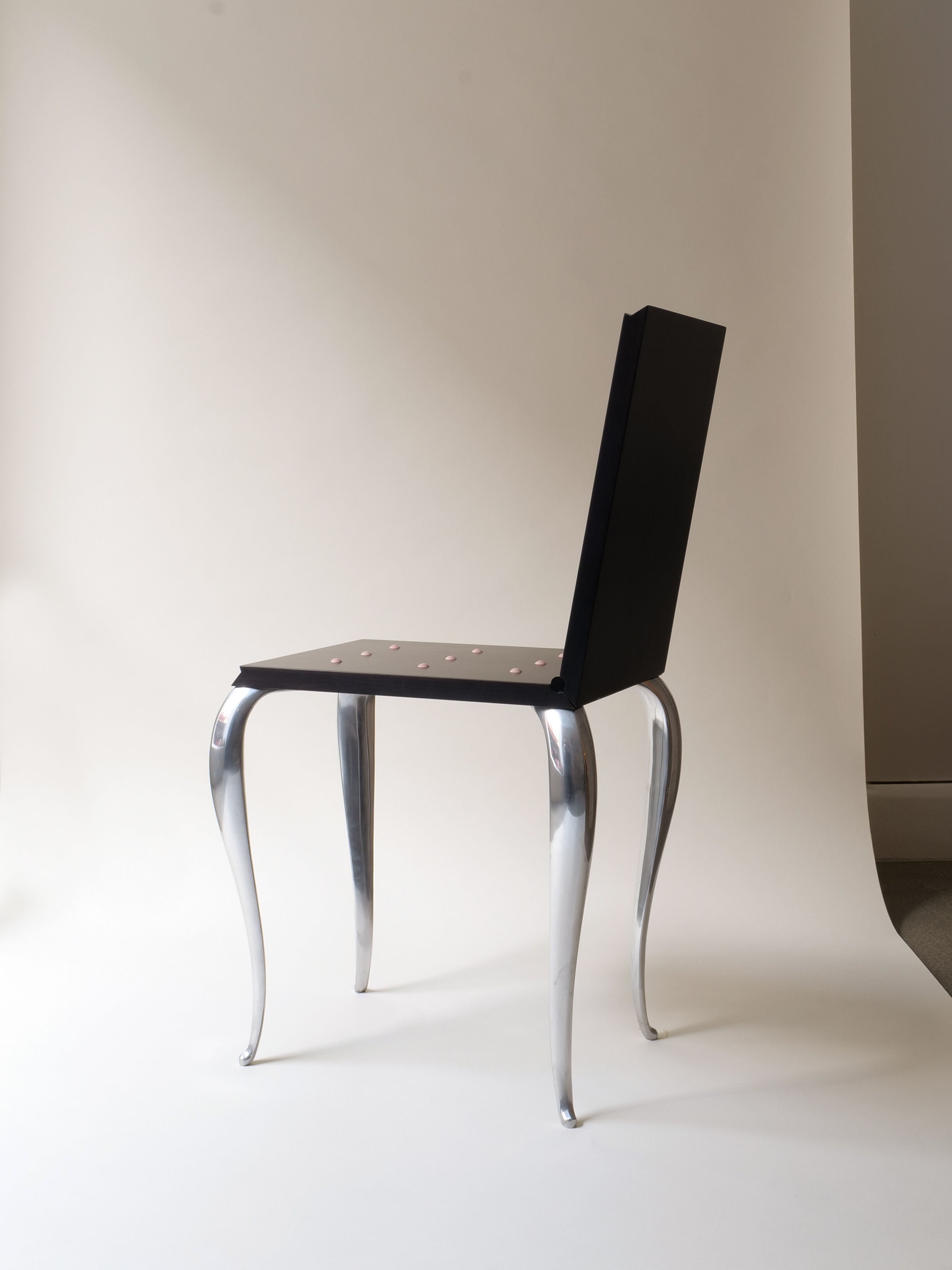 Lola Mundo Chair