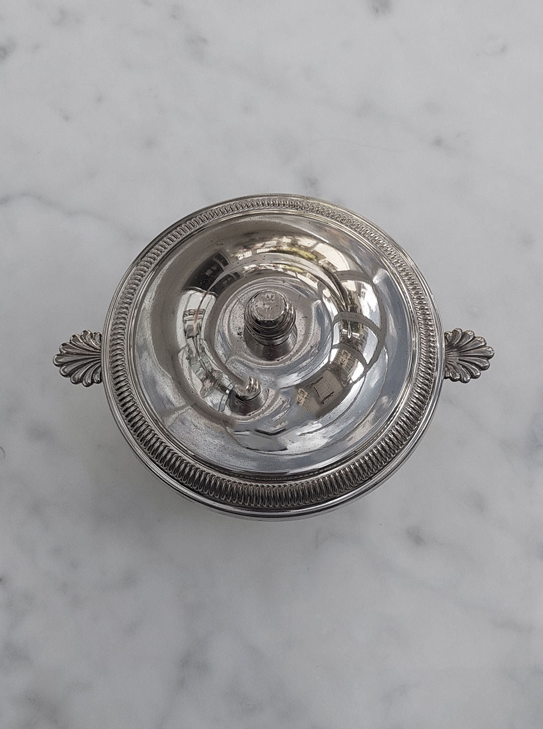  Vintage silver-plated sugar bowl with intricate embossed patterns