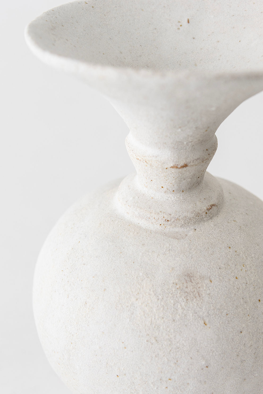 Vase en granit amphore