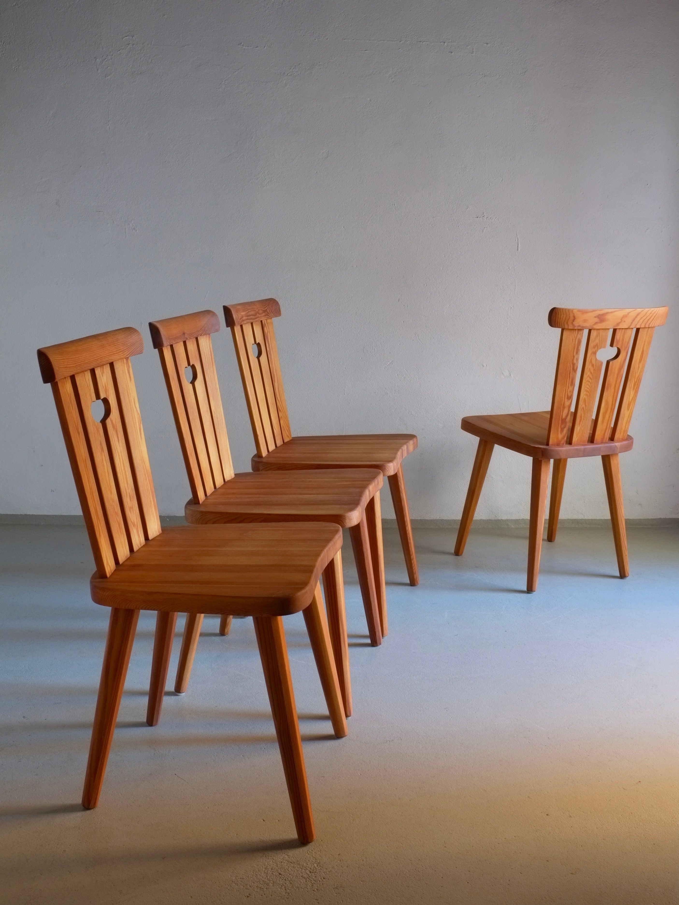 4 Rustic Pine Chairs by Goran Malmvall, Sweden, 1940s