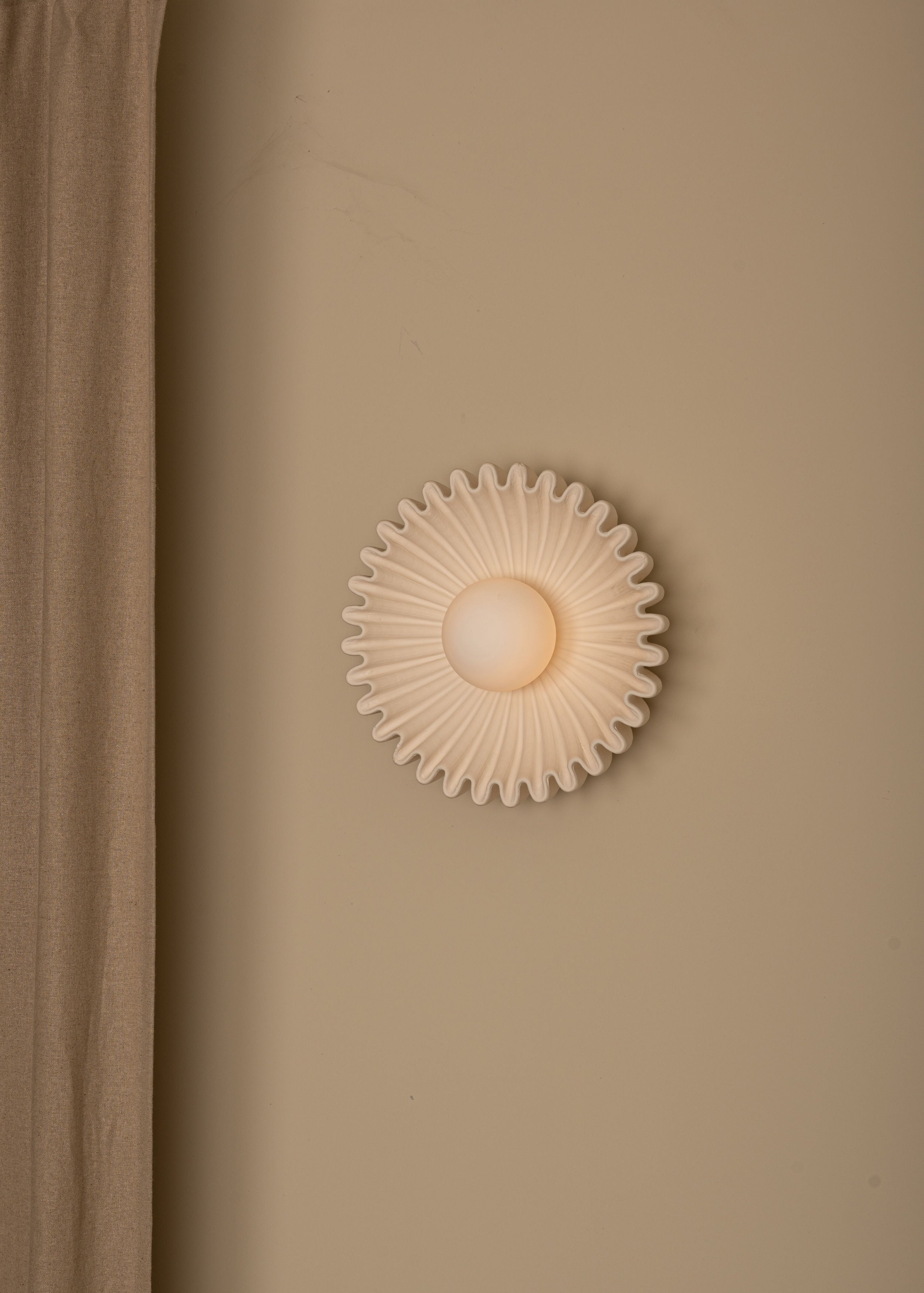 'Ostro' Wall Light in Ecru Ceramic