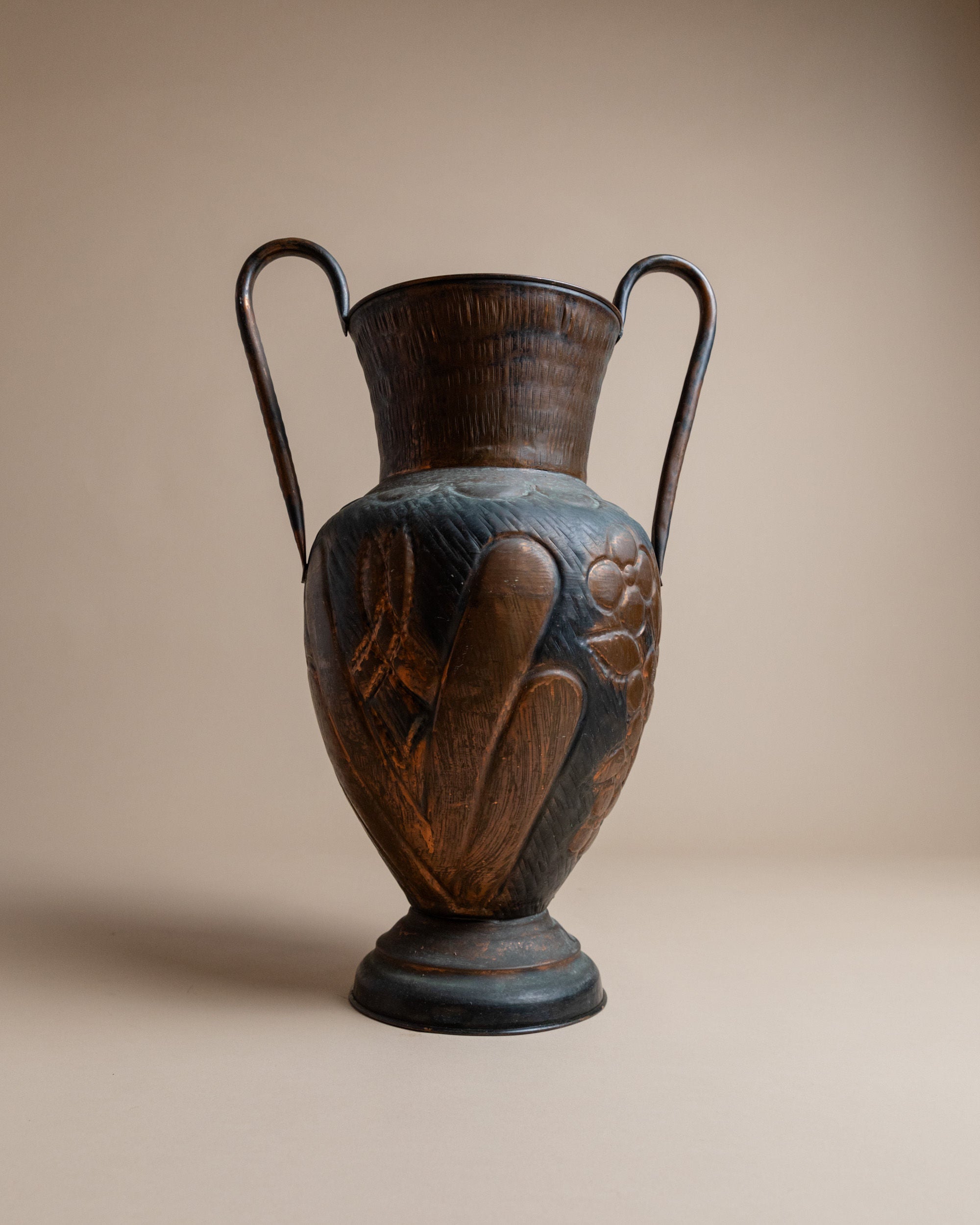 Copper Vase, Italy 1960s by Bottega Jacobs | The Oblist