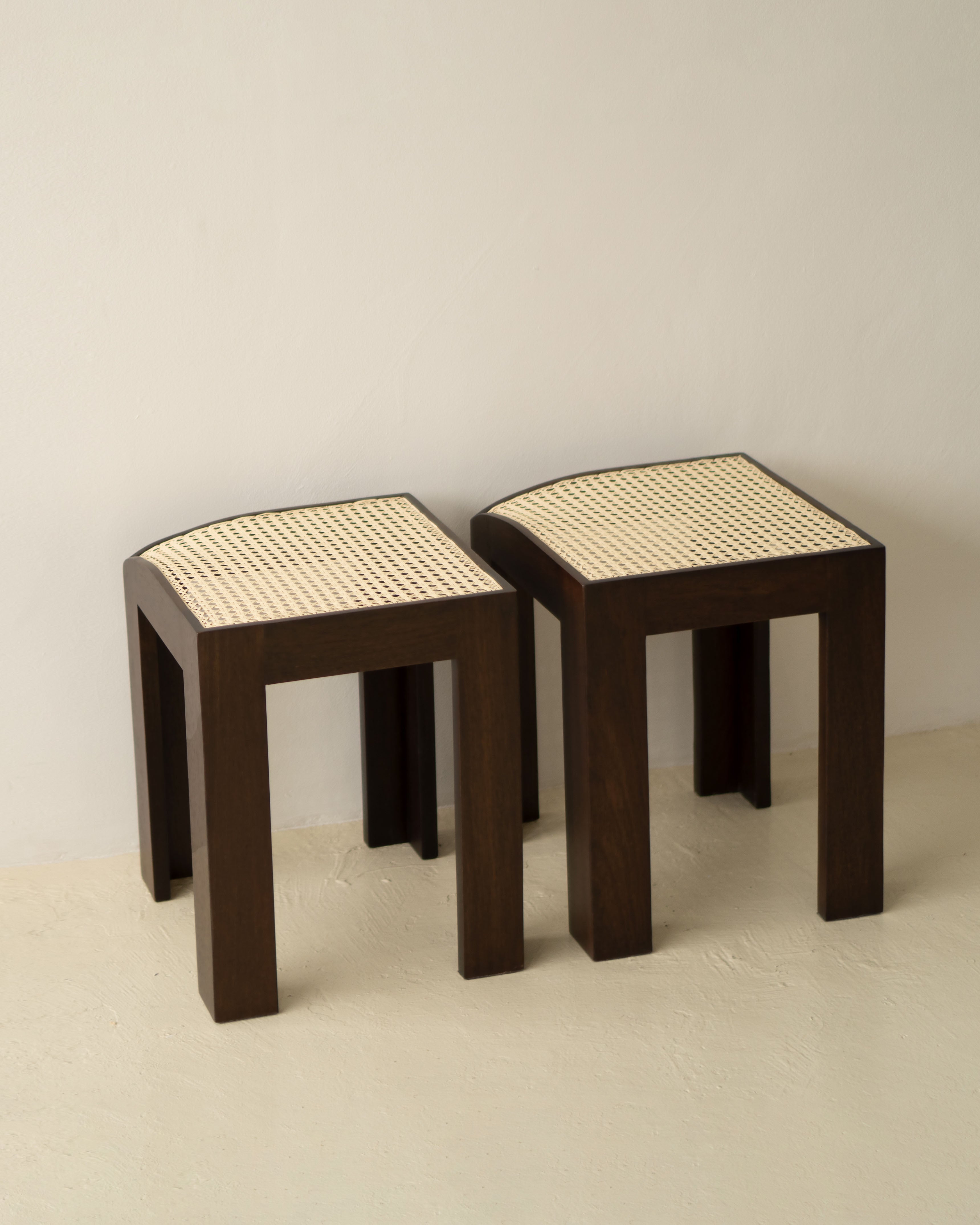 "Canto" Stool