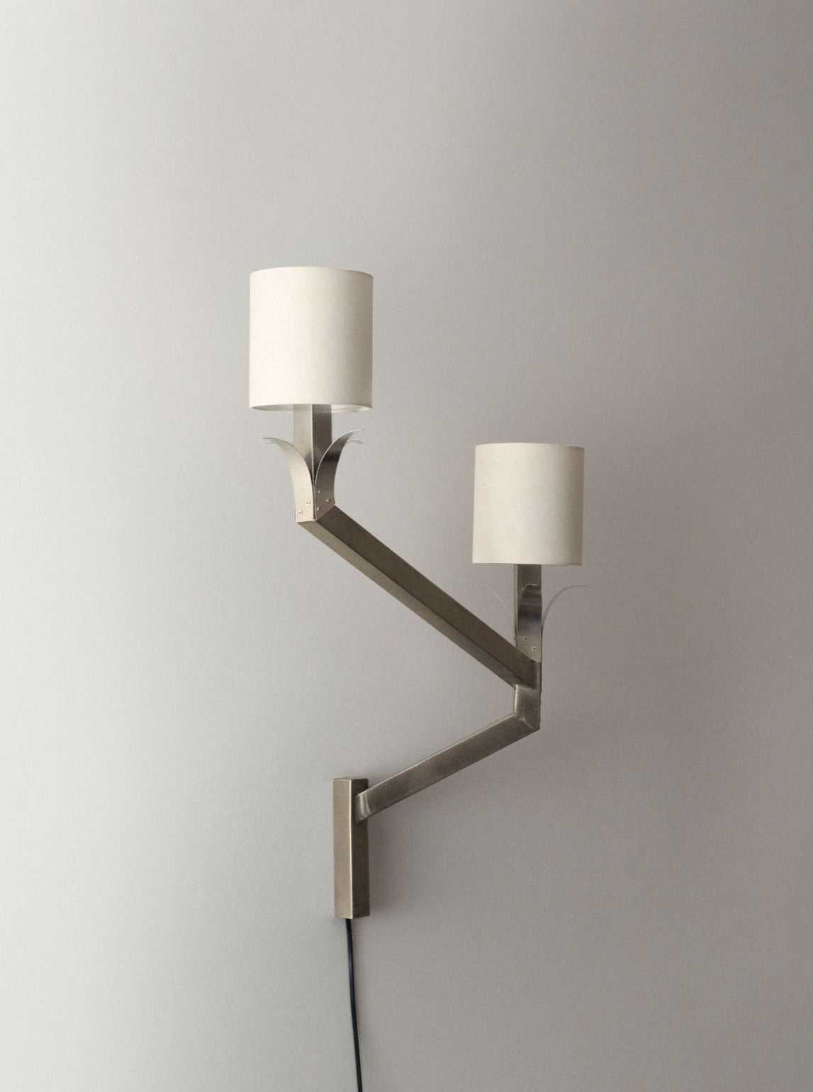 Stainless wall lamp 02 with sleek modern design and adjustable arm