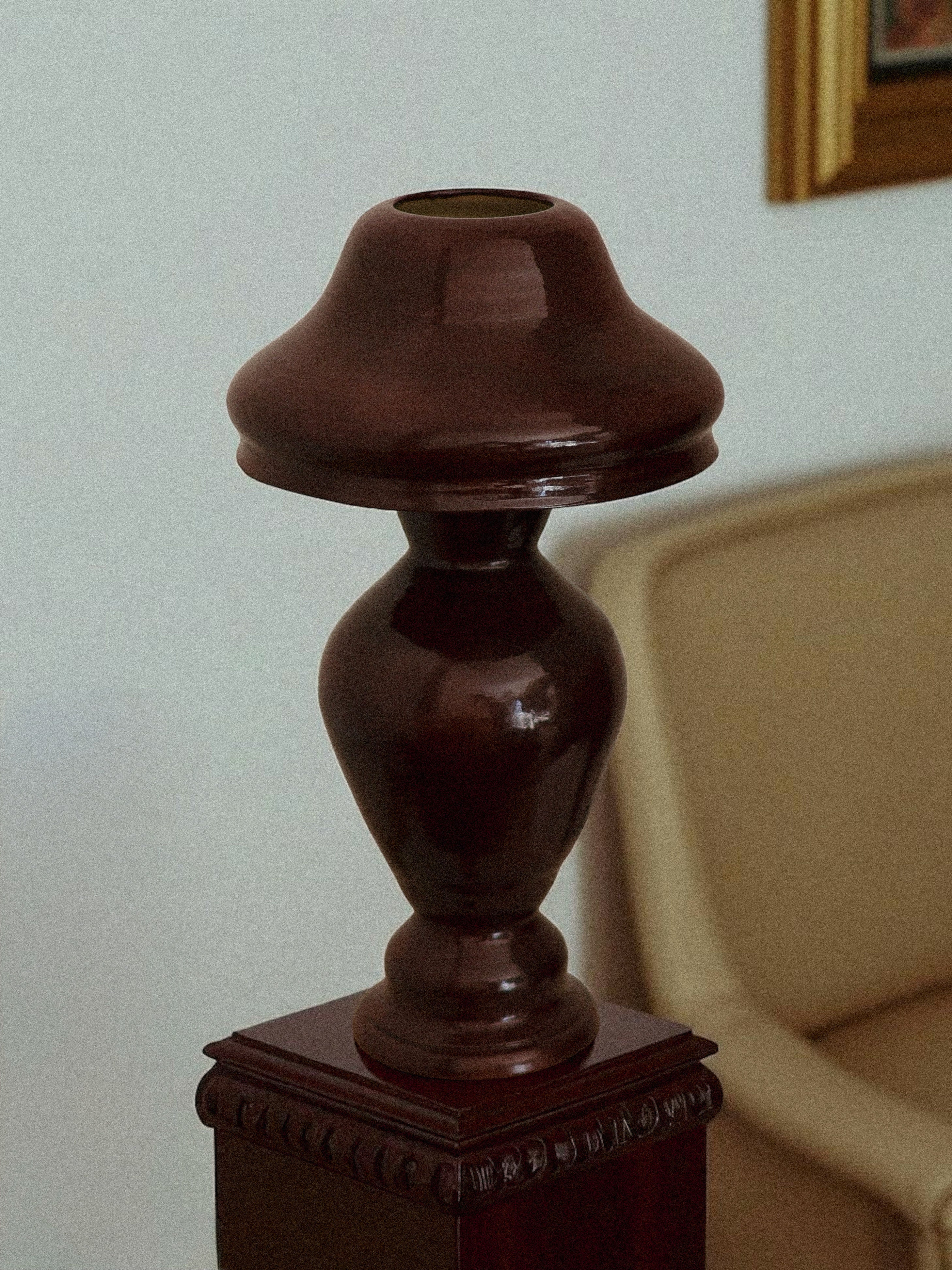 'GRENAT FONCÉ NO. 2' Table Lamp