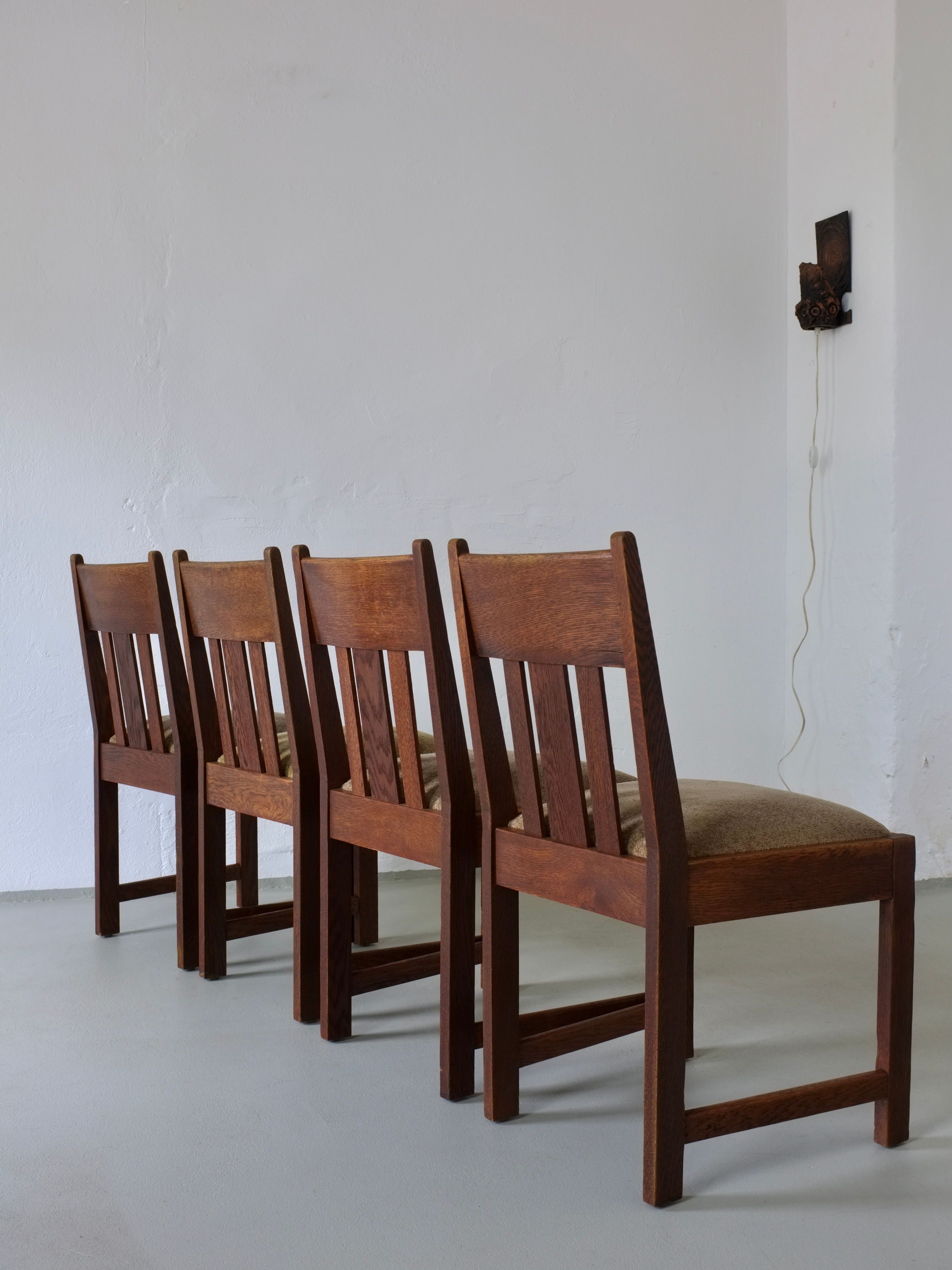 4 Arts & Crafts Oak Dining Chairs, 1910s