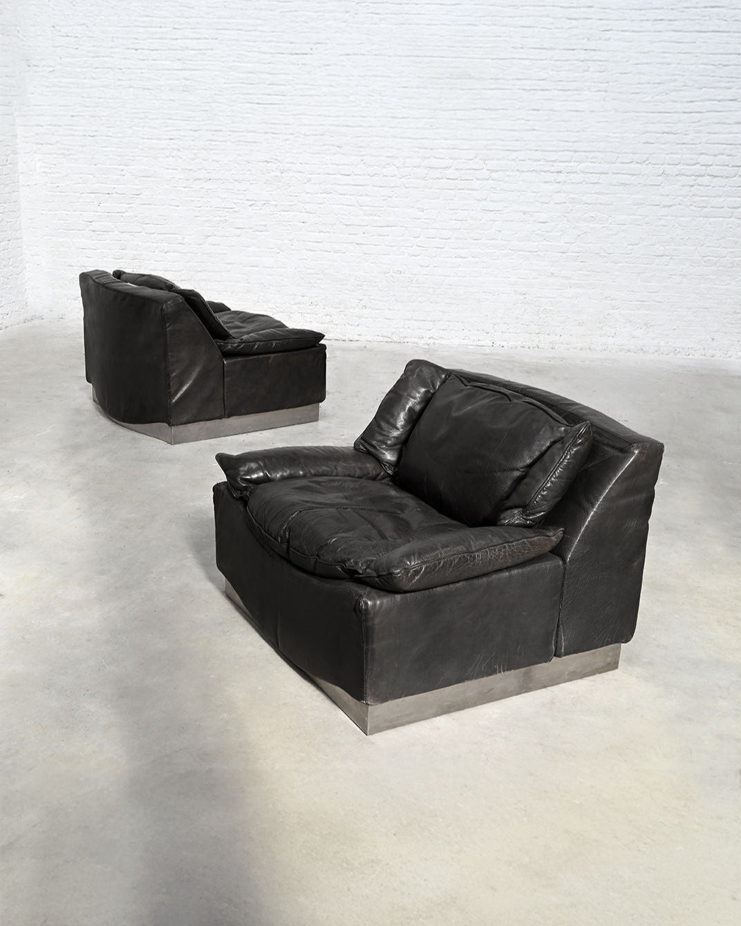 Pair of Armchairs by Luciano Frigerio, Italy 1960s