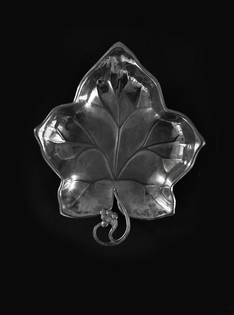 Silver-plated Wine Leaf Vide-poches 50's by Les Objoies | The Oblist — silver finish, artisan design