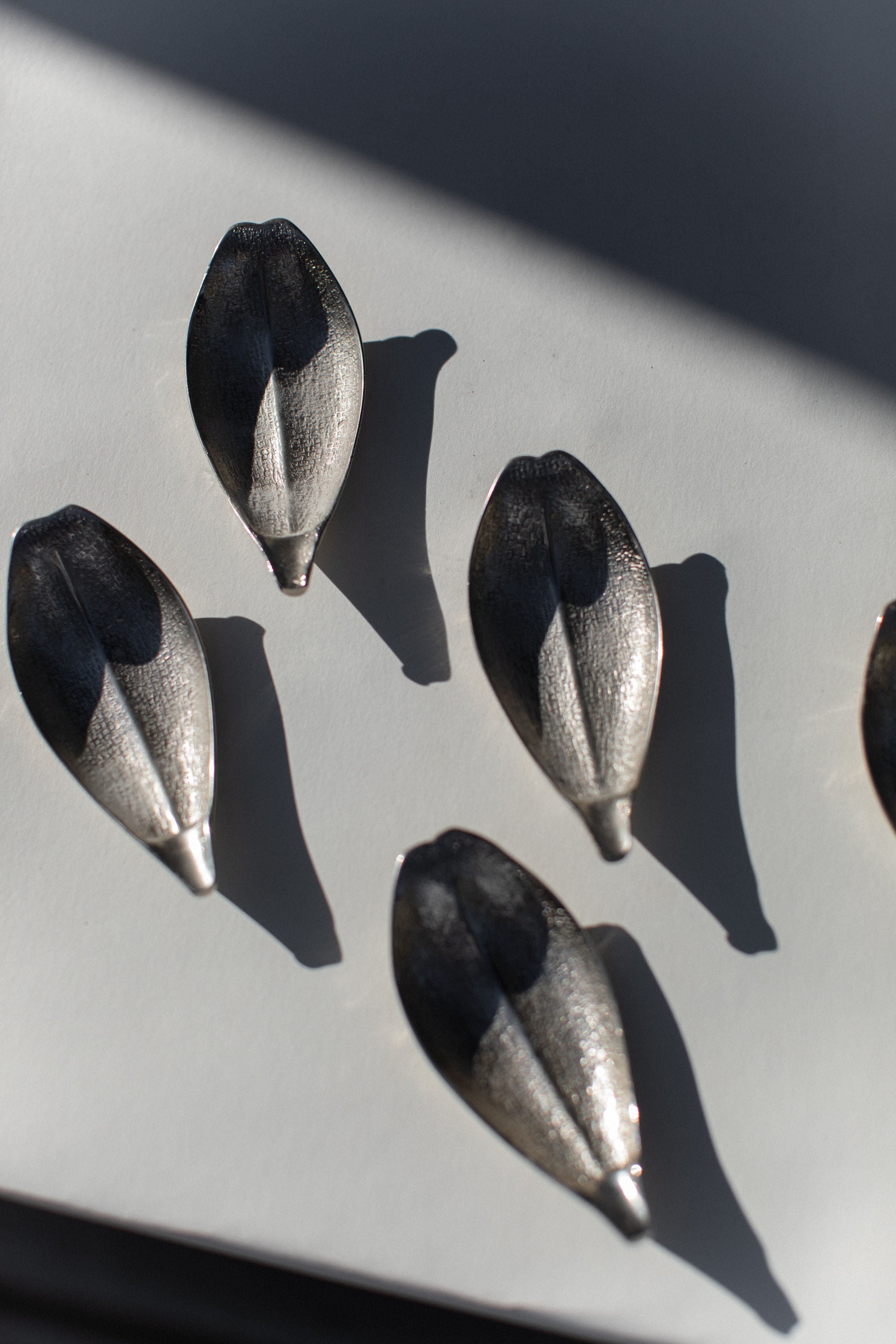 Set of 5 Serveware Leafs