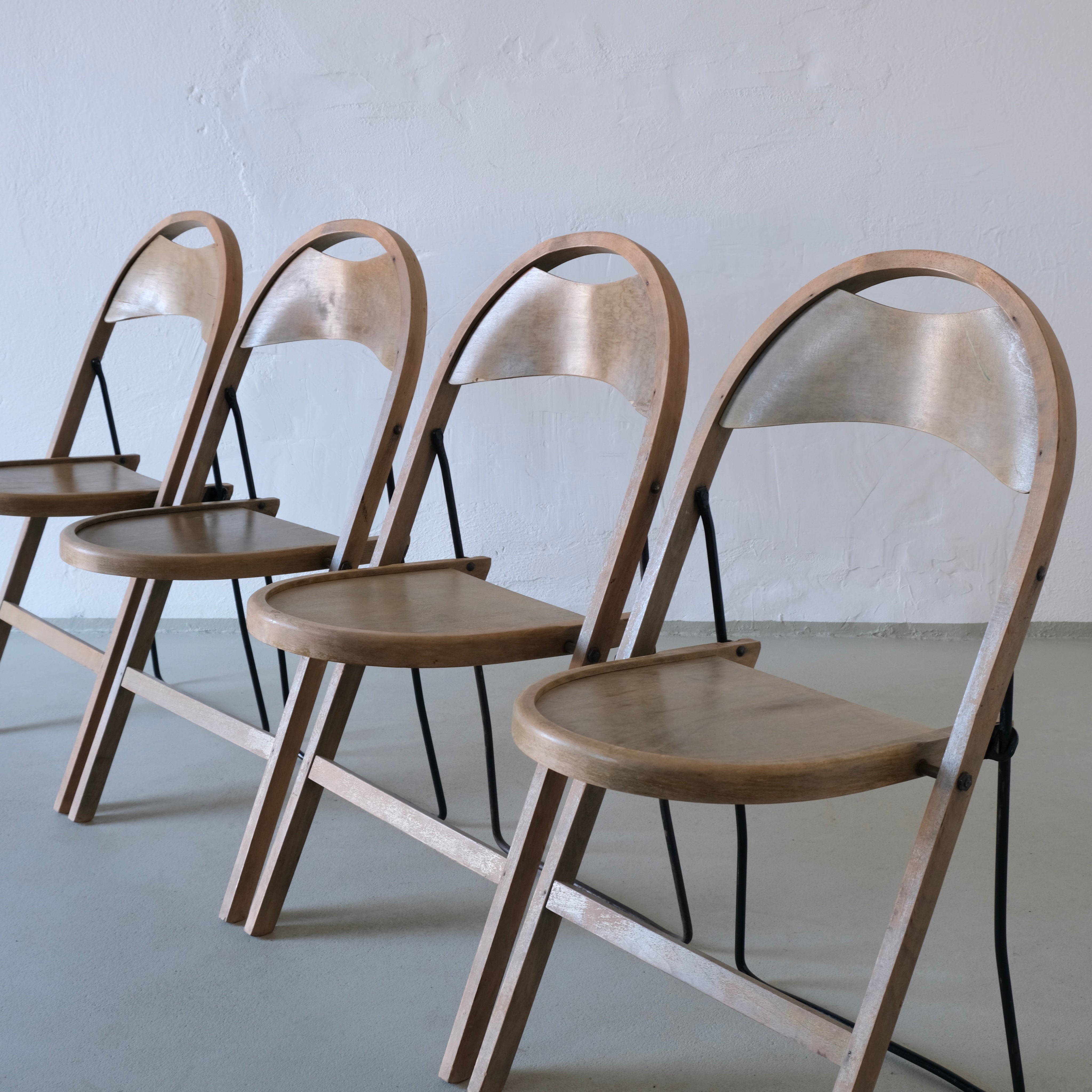 4 Folding Chairs by Uno Åhrén for Gemla | Sweden | 1930s — lifestyle setting
