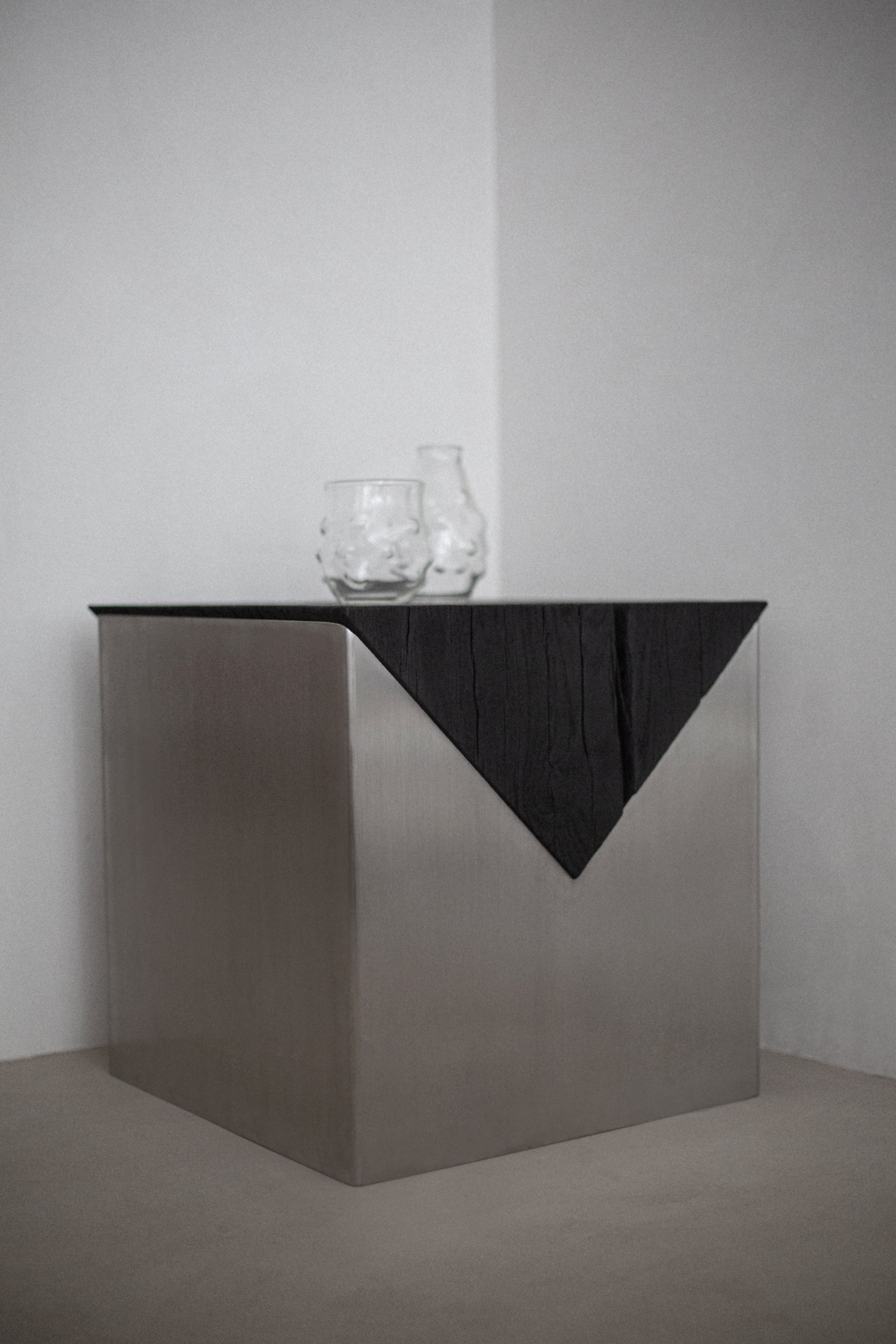 SIDE TABLE ( 07 ) — alternate view