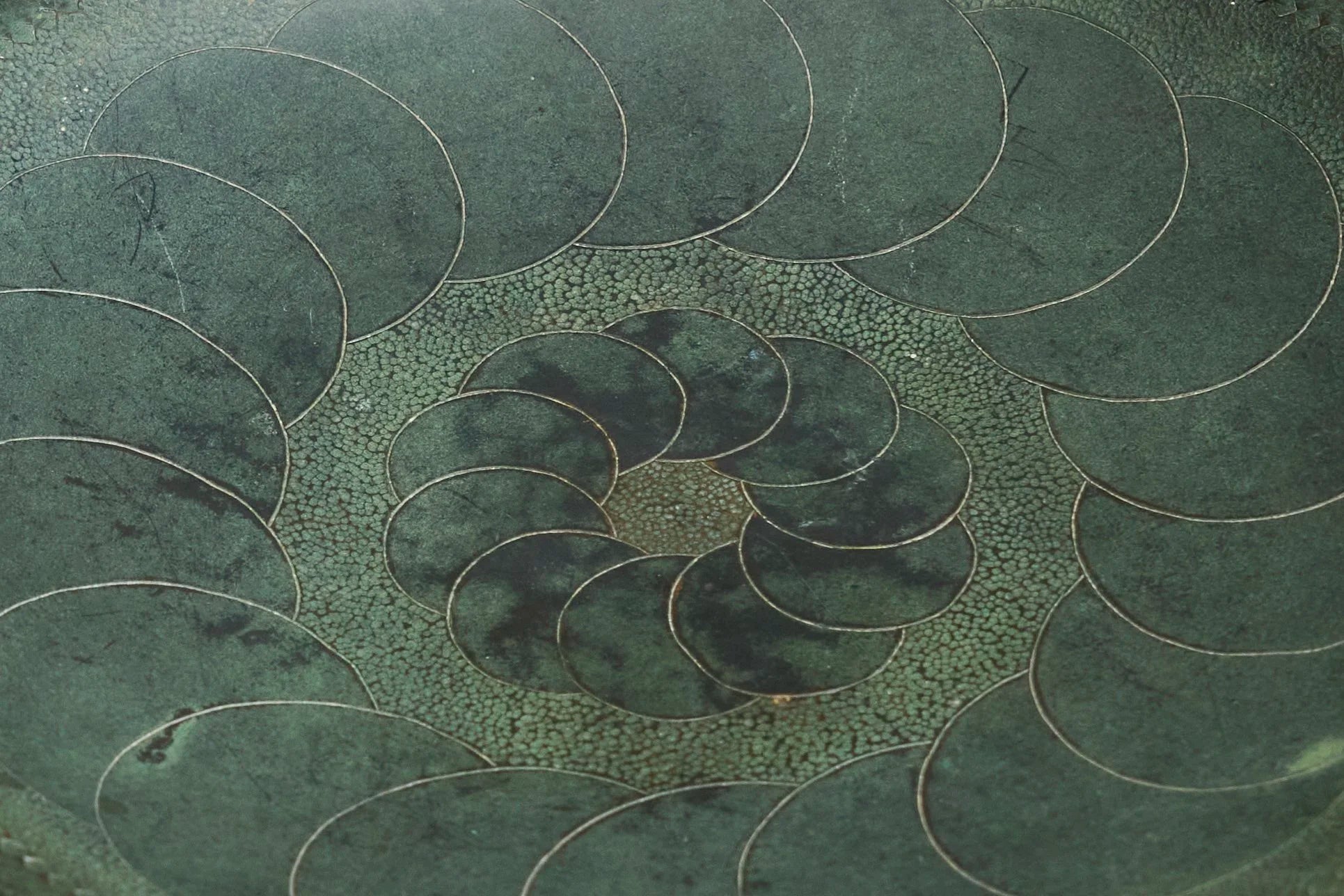 Hand Hammered Art Deco Centerpiece Bowl in Verdigris Patinated Copper 1930s — detail view