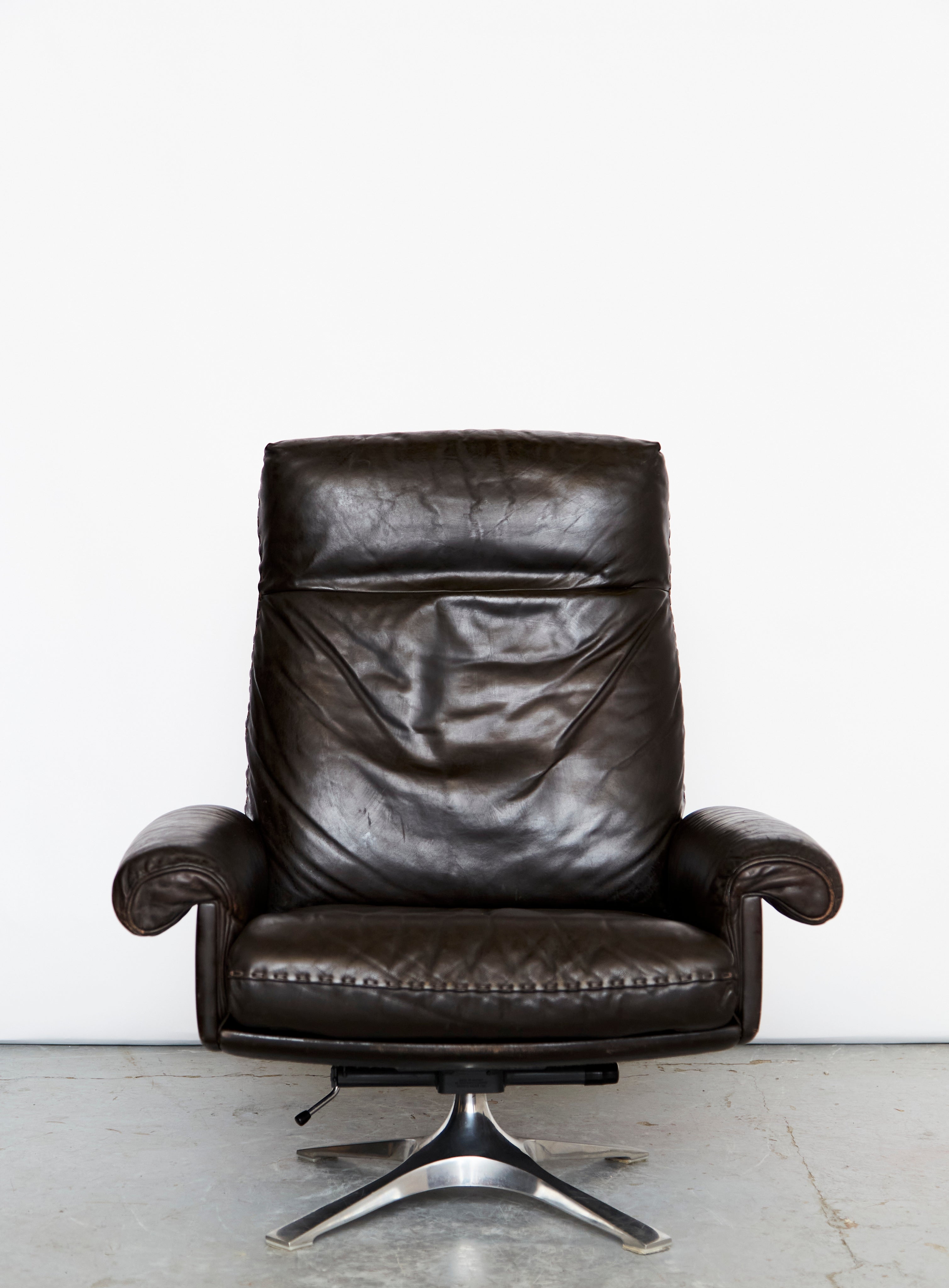 de Sede DS-31 Lounge Chair & Ottomane — close-up