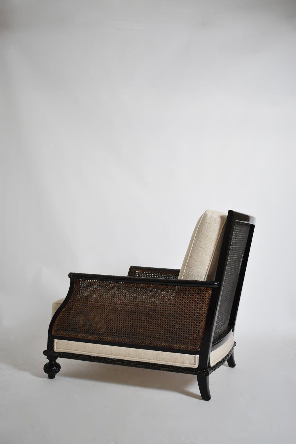 Canning and carved wood armchair, XIXth c. — lifestyle setting