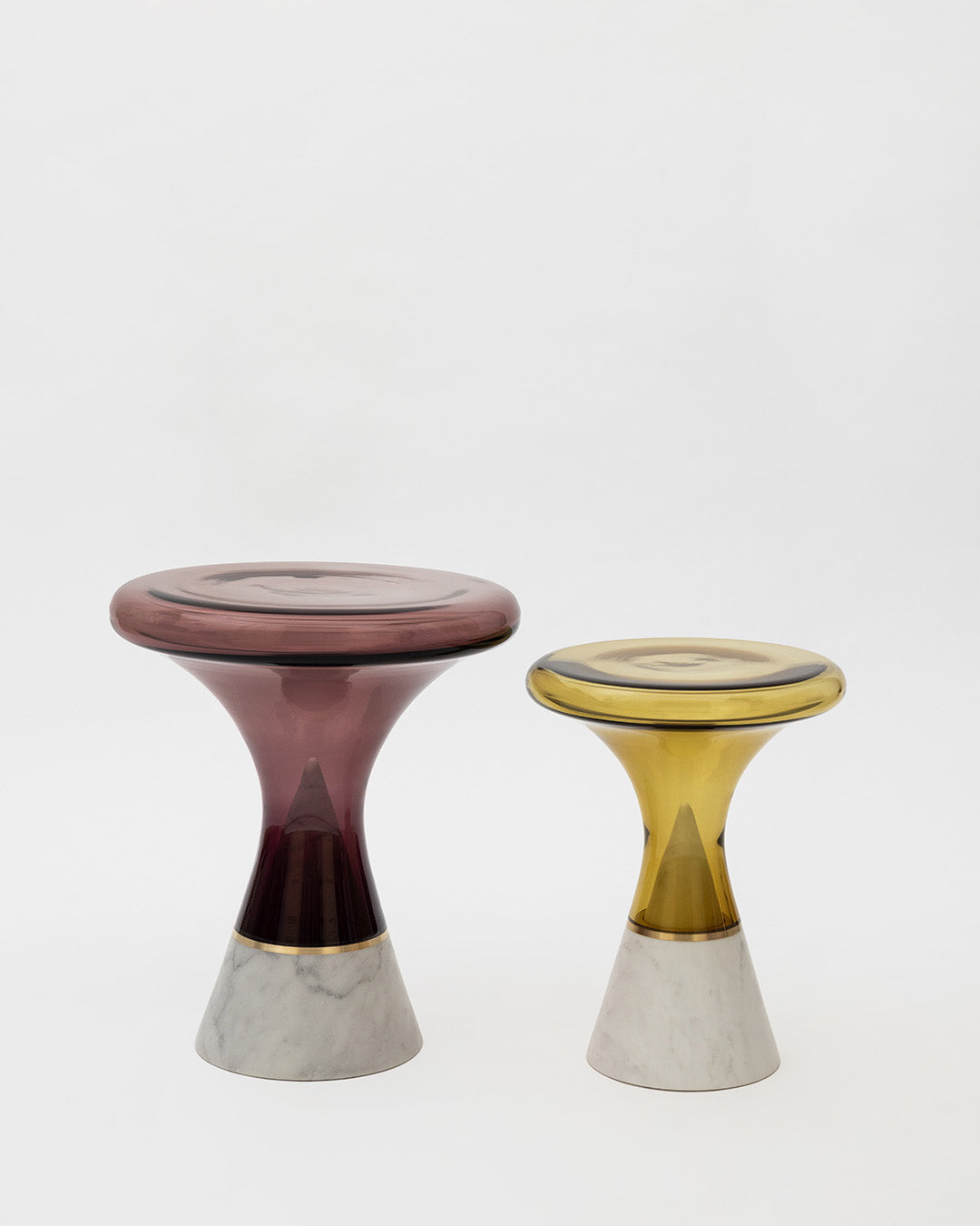 SkLO Join Table Small - Olivin Glass, Brushed Brass, Carrara Marble — side angle