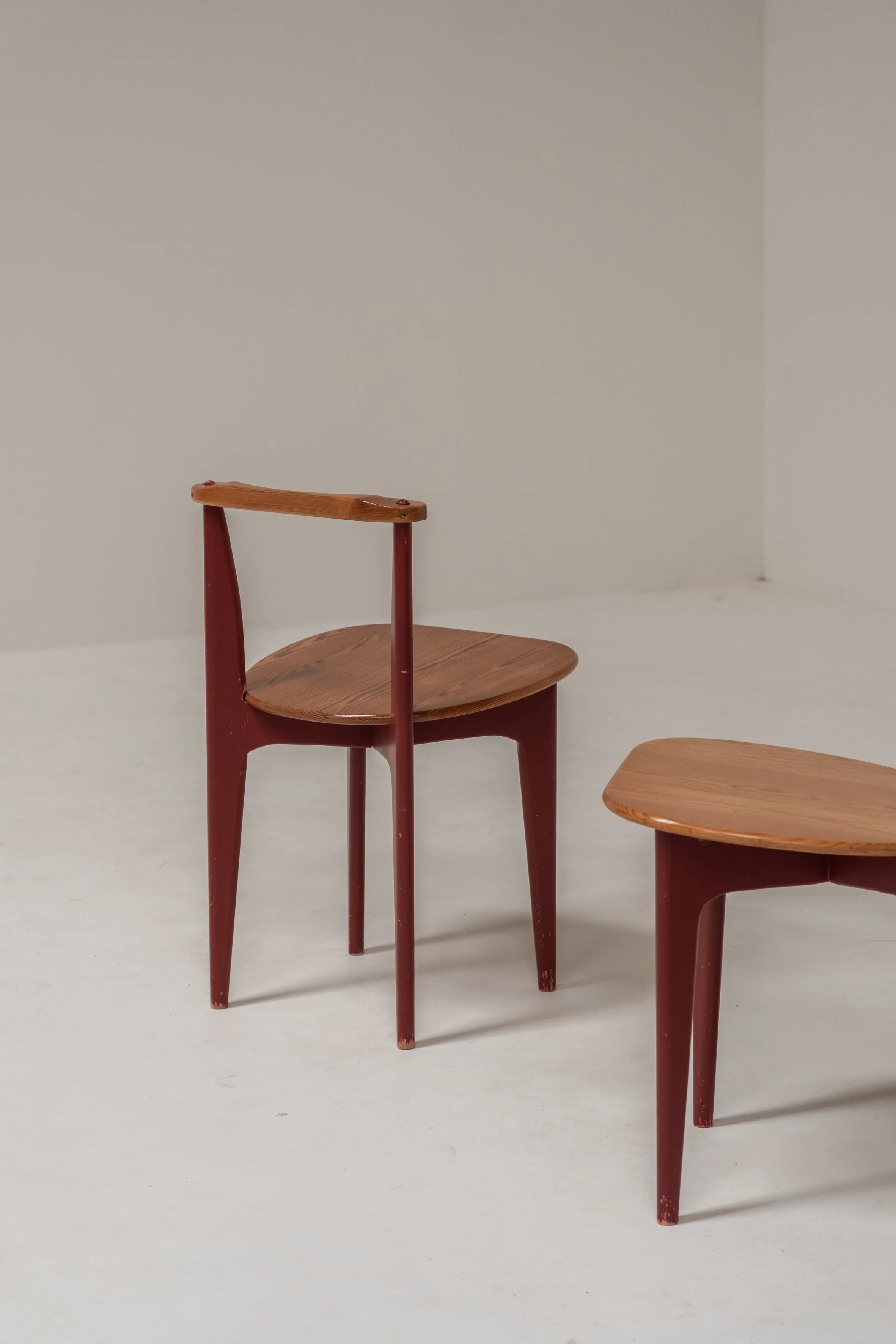 Pair of Yngve Ekström Chairs, Finland, 1950 by Paulette in 't Stad | The Oblist