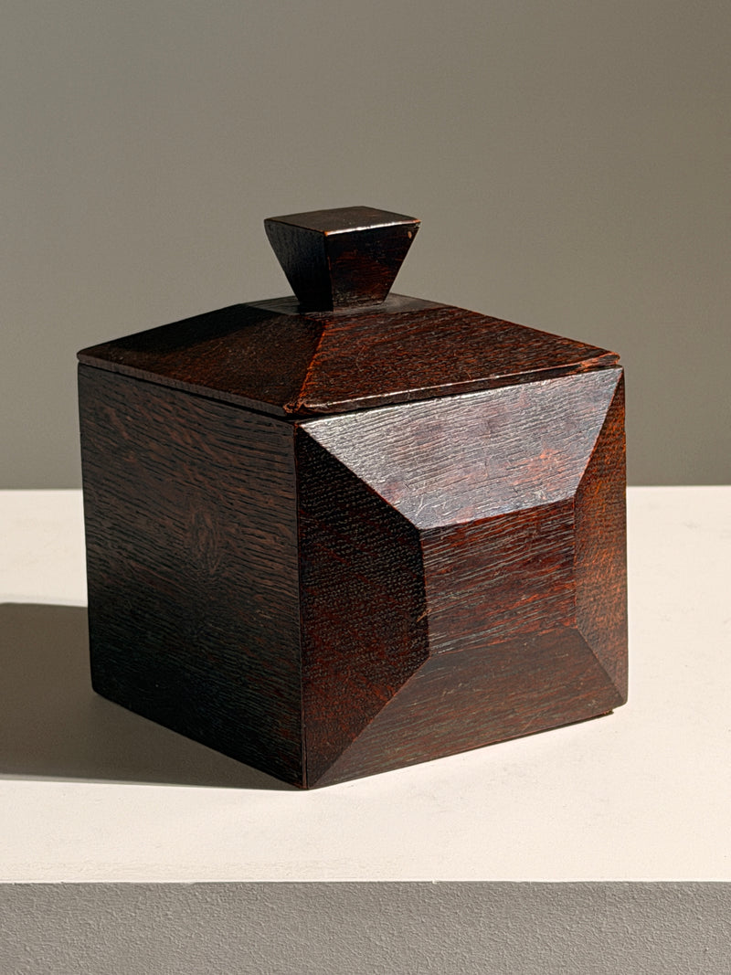 Art Deco lidded box in exotic wood, France, circa 1930 by Figuresdesign | The Oblist