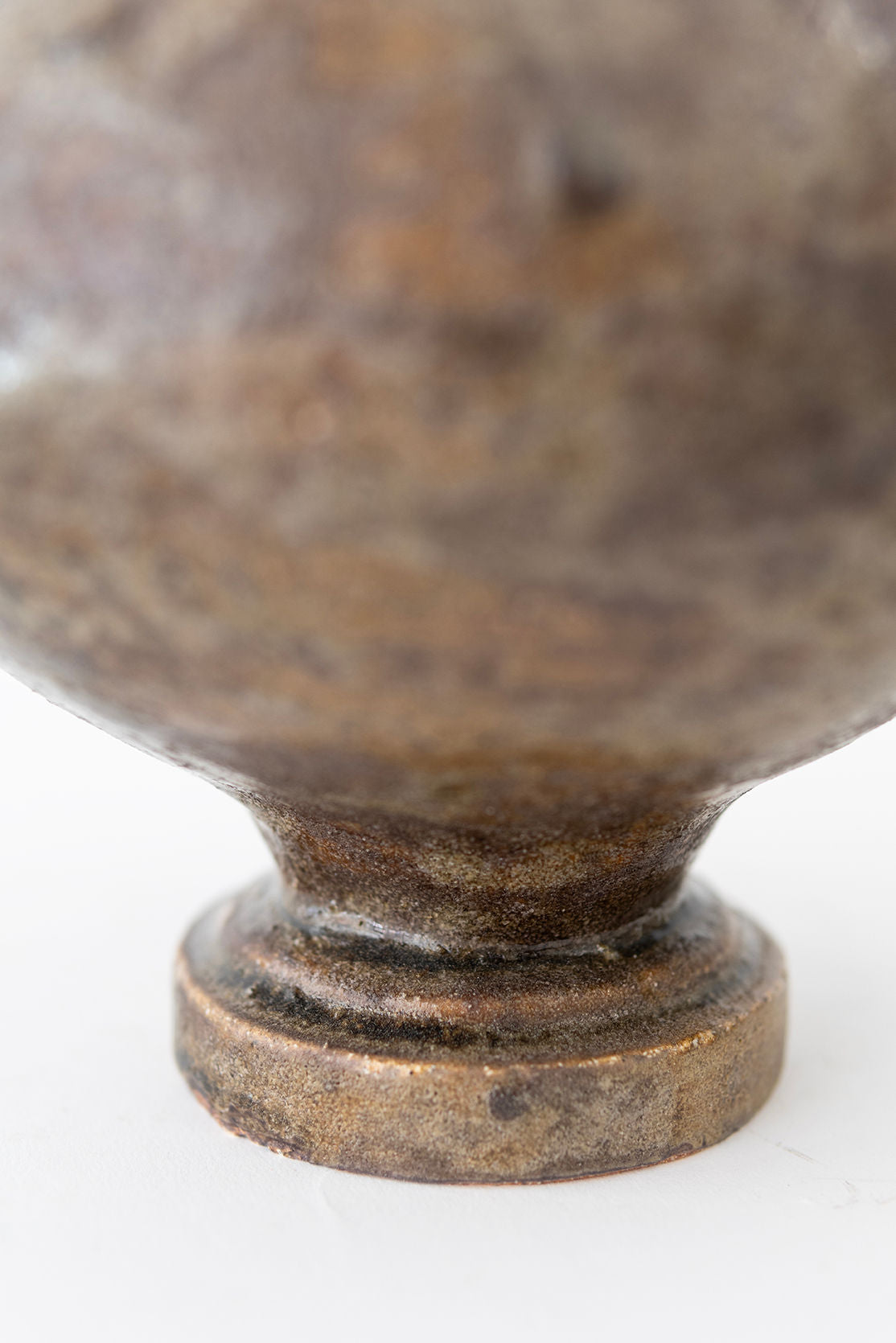 Stamnos Bufalo Vase — side angle