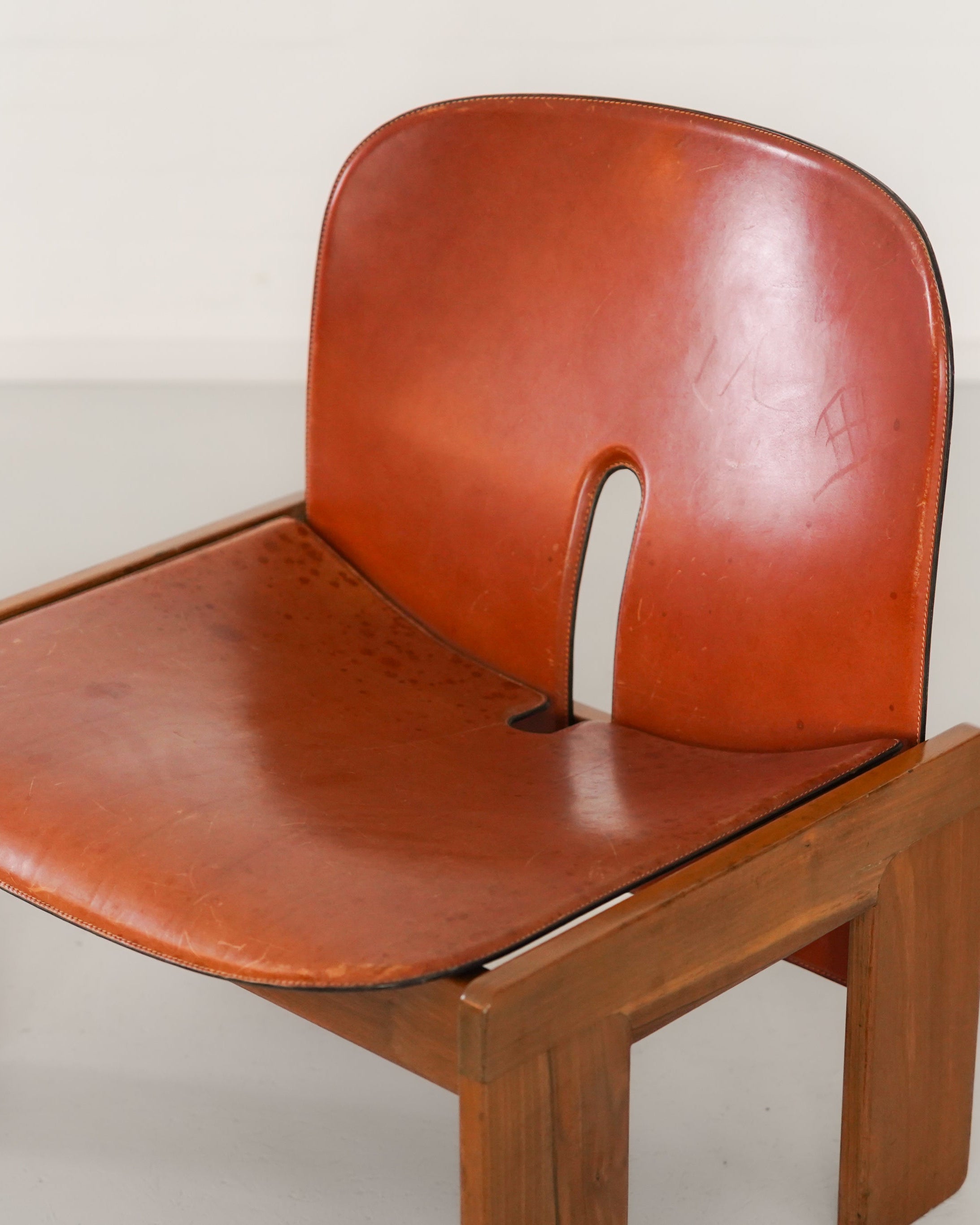 Lounge Chair 925 | The Oblist
