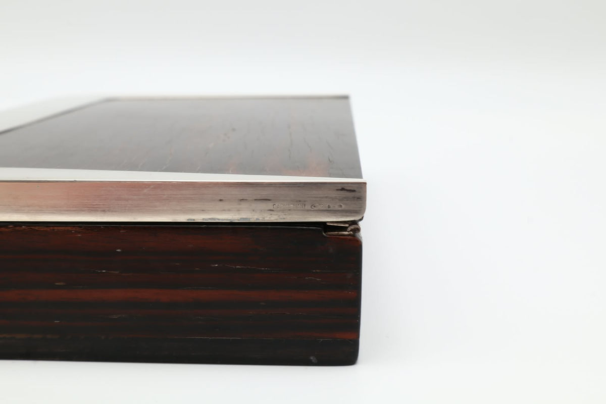 Rare Art Deco Bauhaus Box in Rosewood and Sterling Silver – France, c. 1930 — close-up